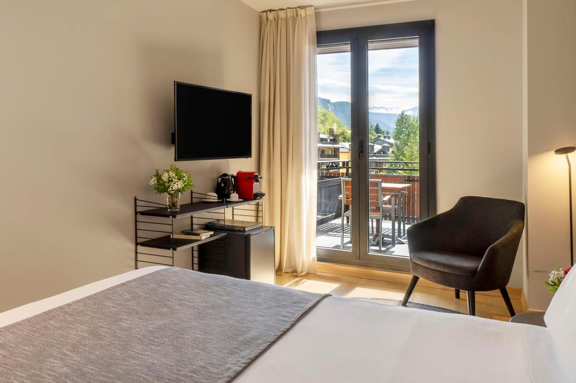 Superior Room with Balcony,1679568355:JPEG