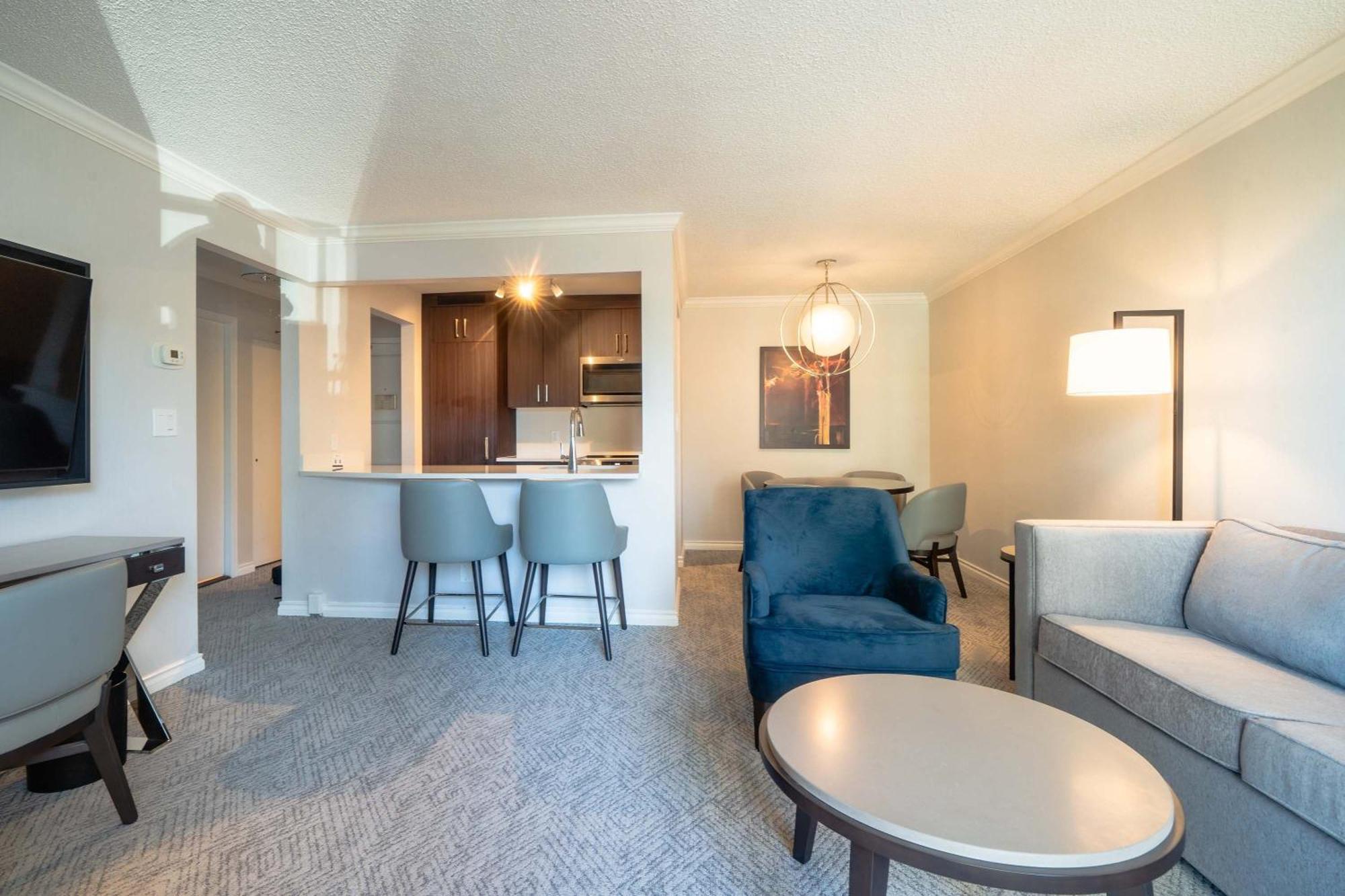 One Bedroom Premium Suite 1 King Bed Sofa Bed