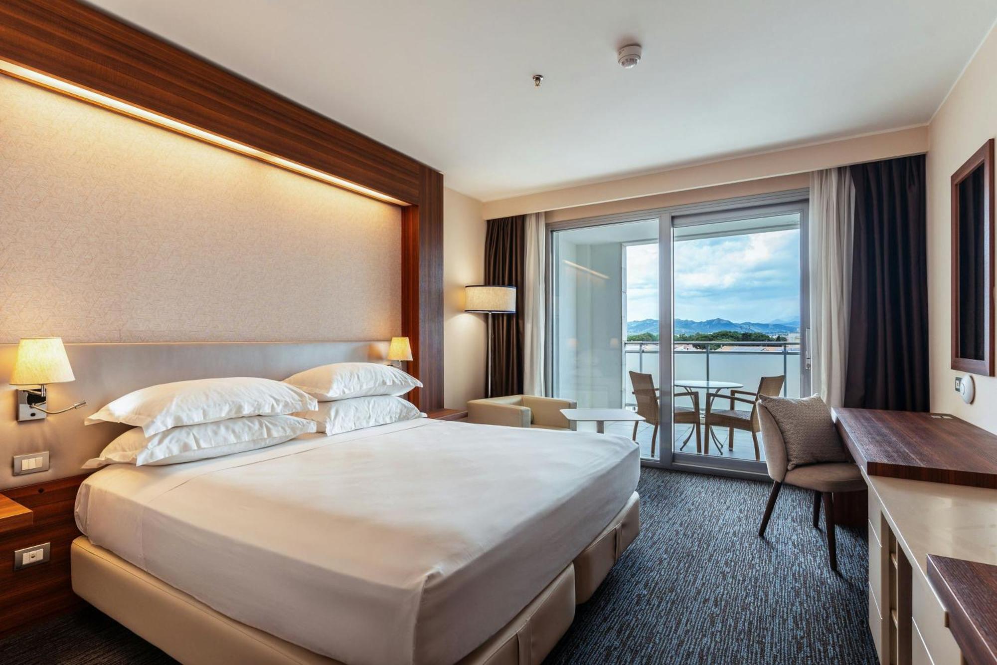 Superior King Room Balcony,1679573292:JPEG