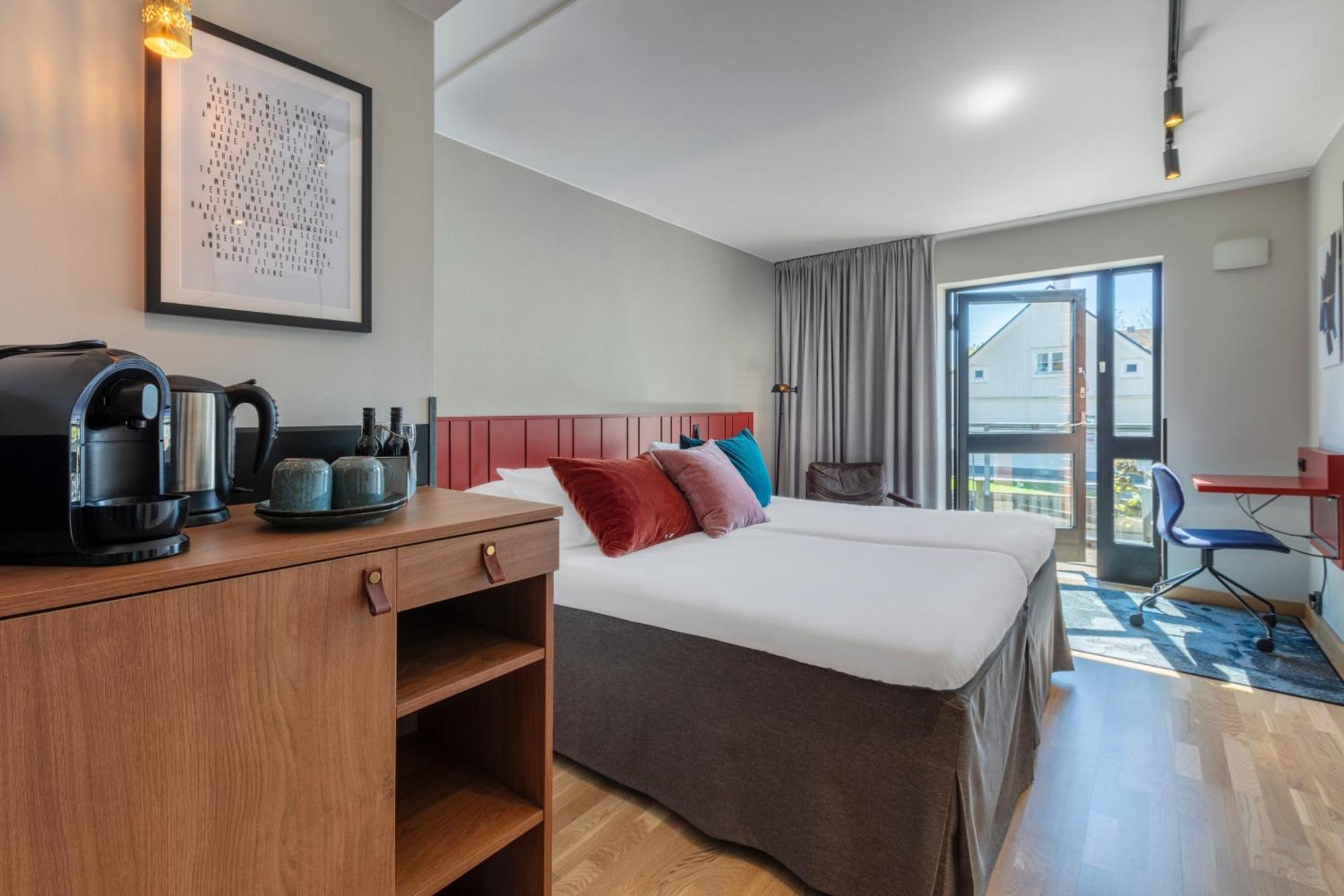 Deluxe Twin Room