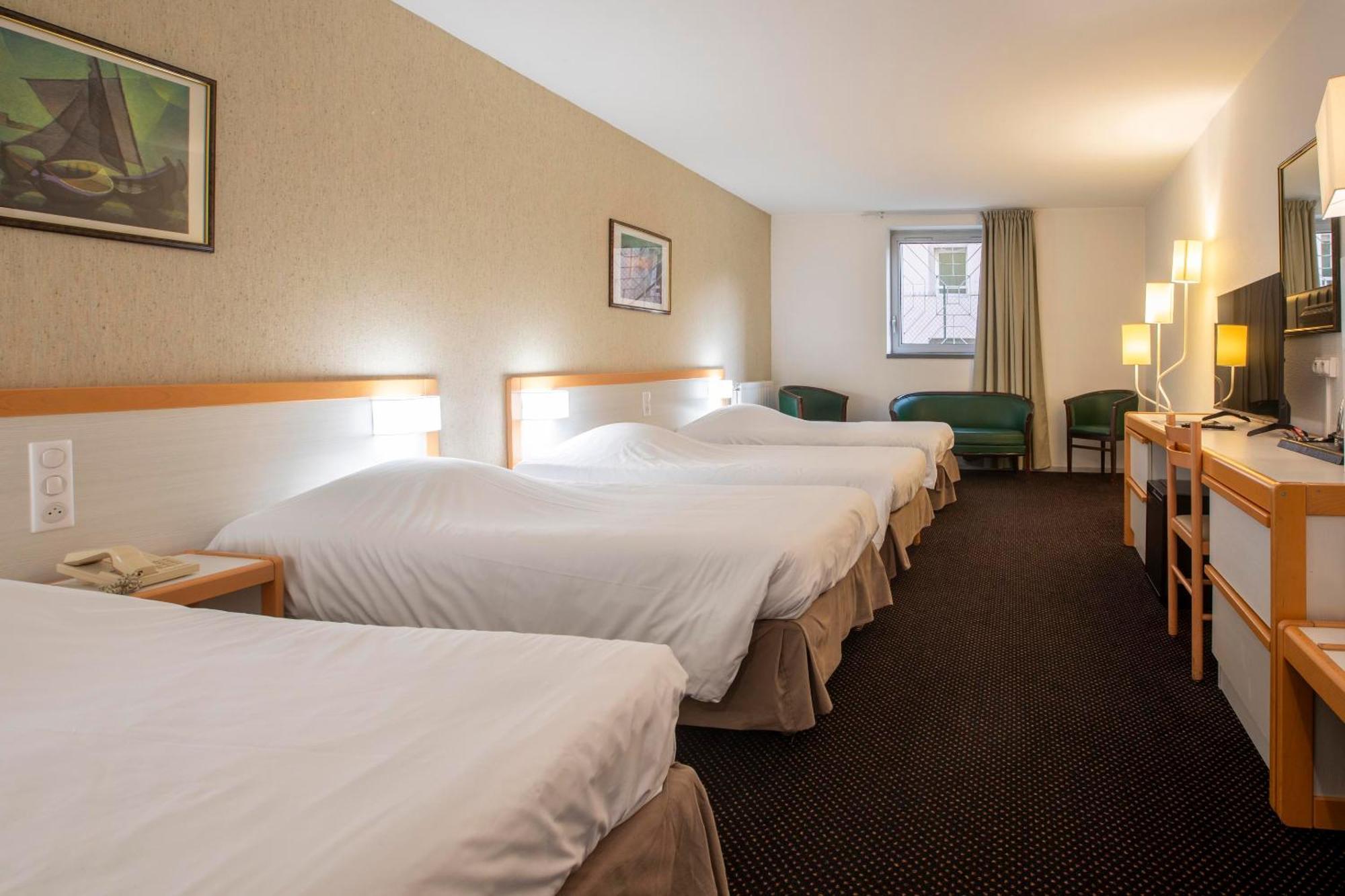 Classic Quadruple Room