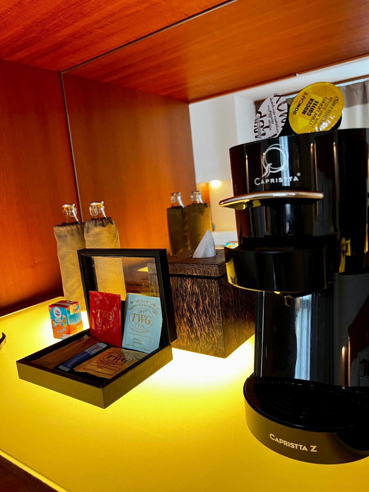 Pool Access Jacucci Suite - Minimum age:  12 years old,1681724926:JPEG