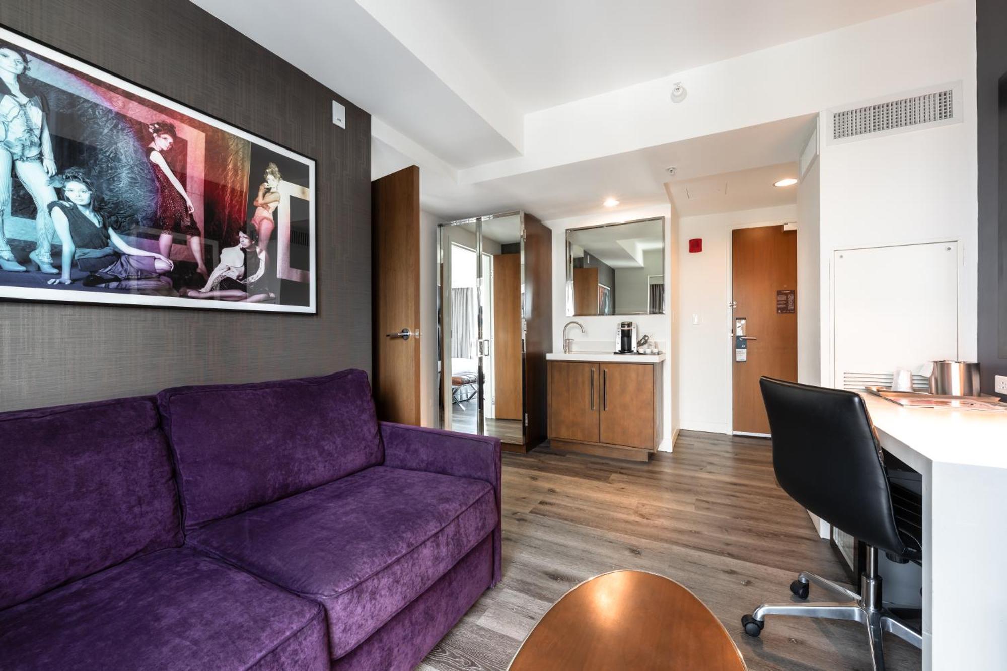 One-Bedroom King Suite,1681750161:JPEG