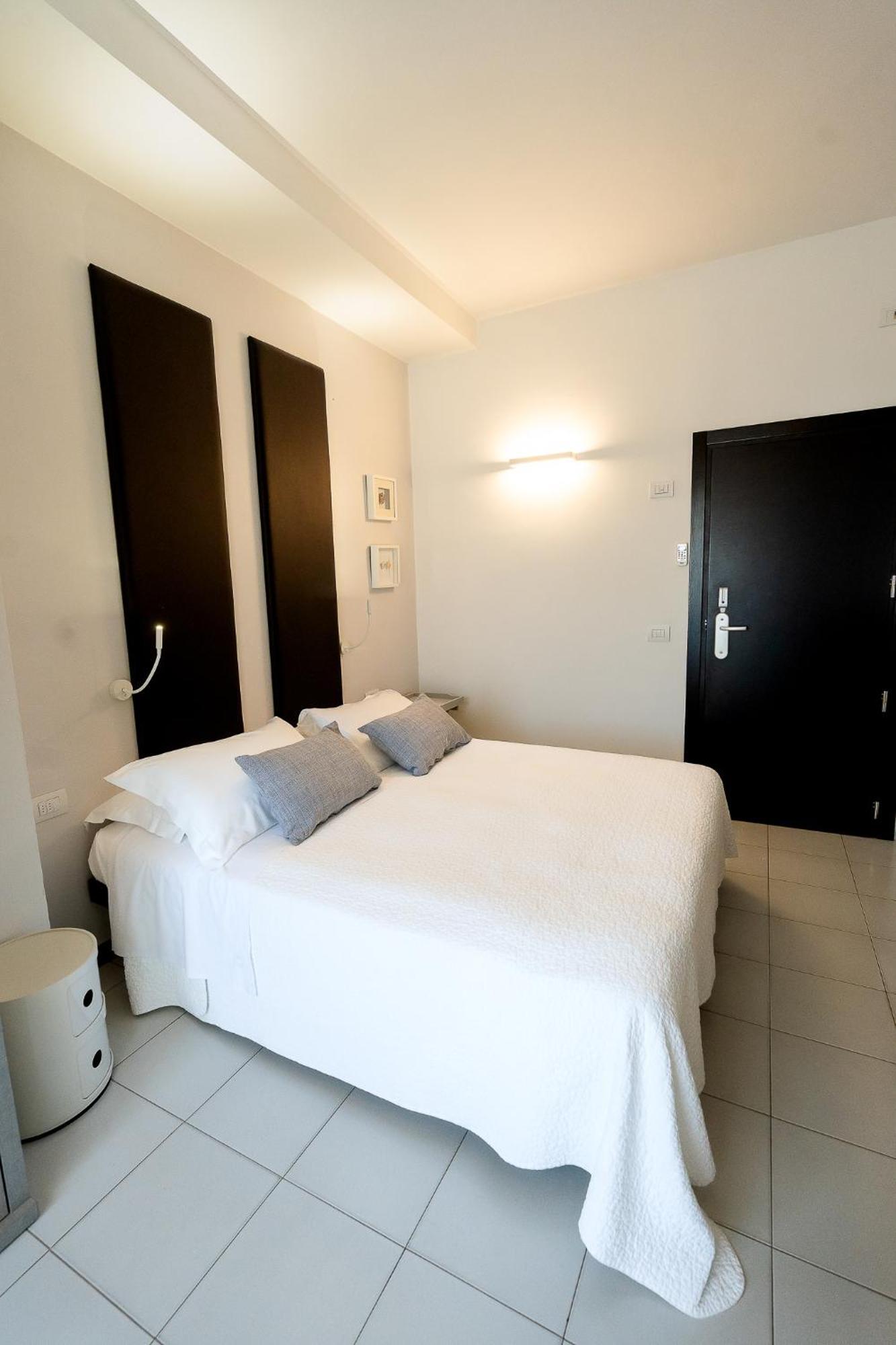 Basic Double Room,1682930760:JPEG