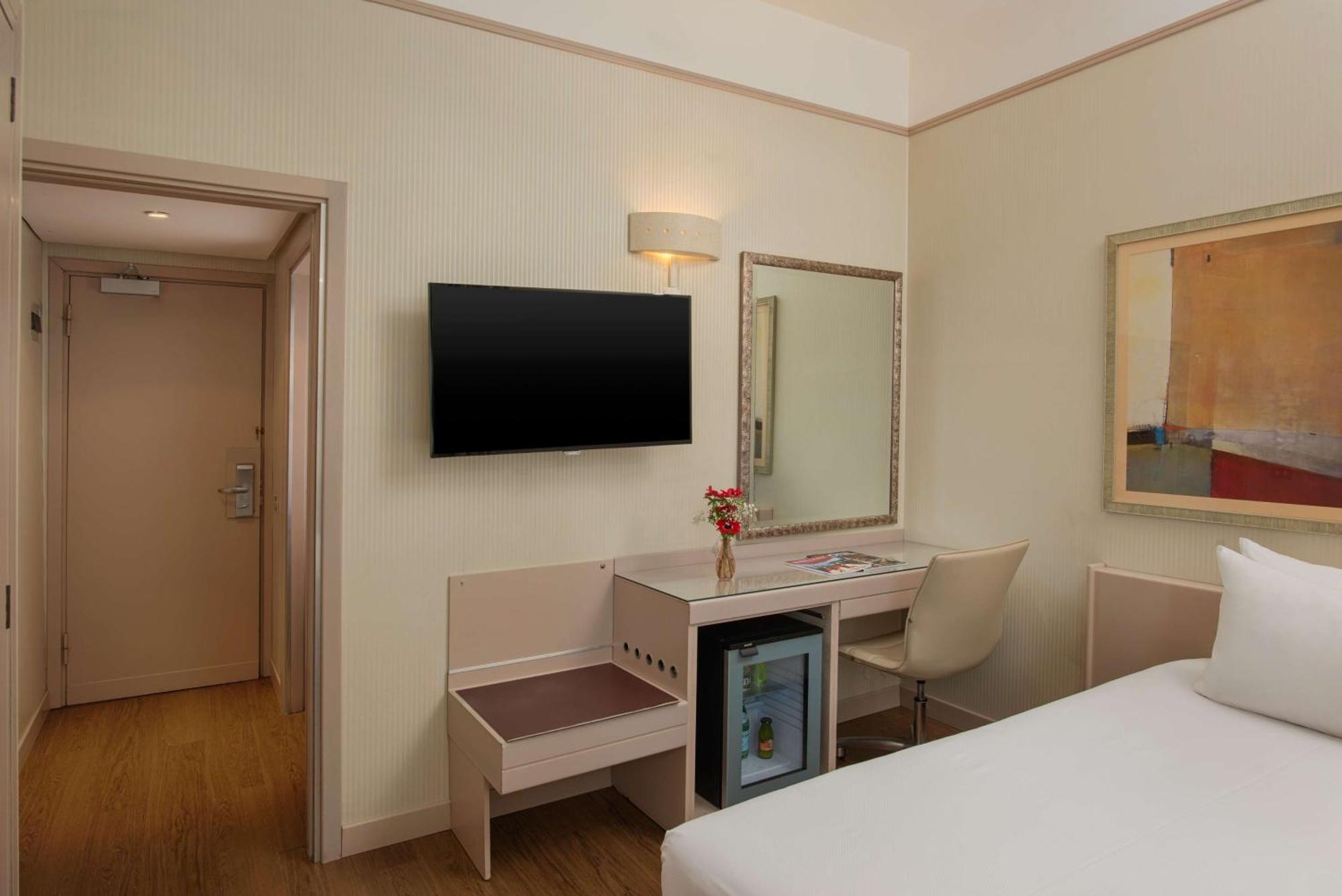 Standard Single Room,1685055647:JPEG