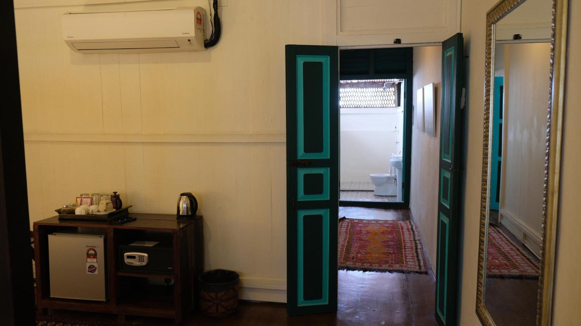 First Floor Suite