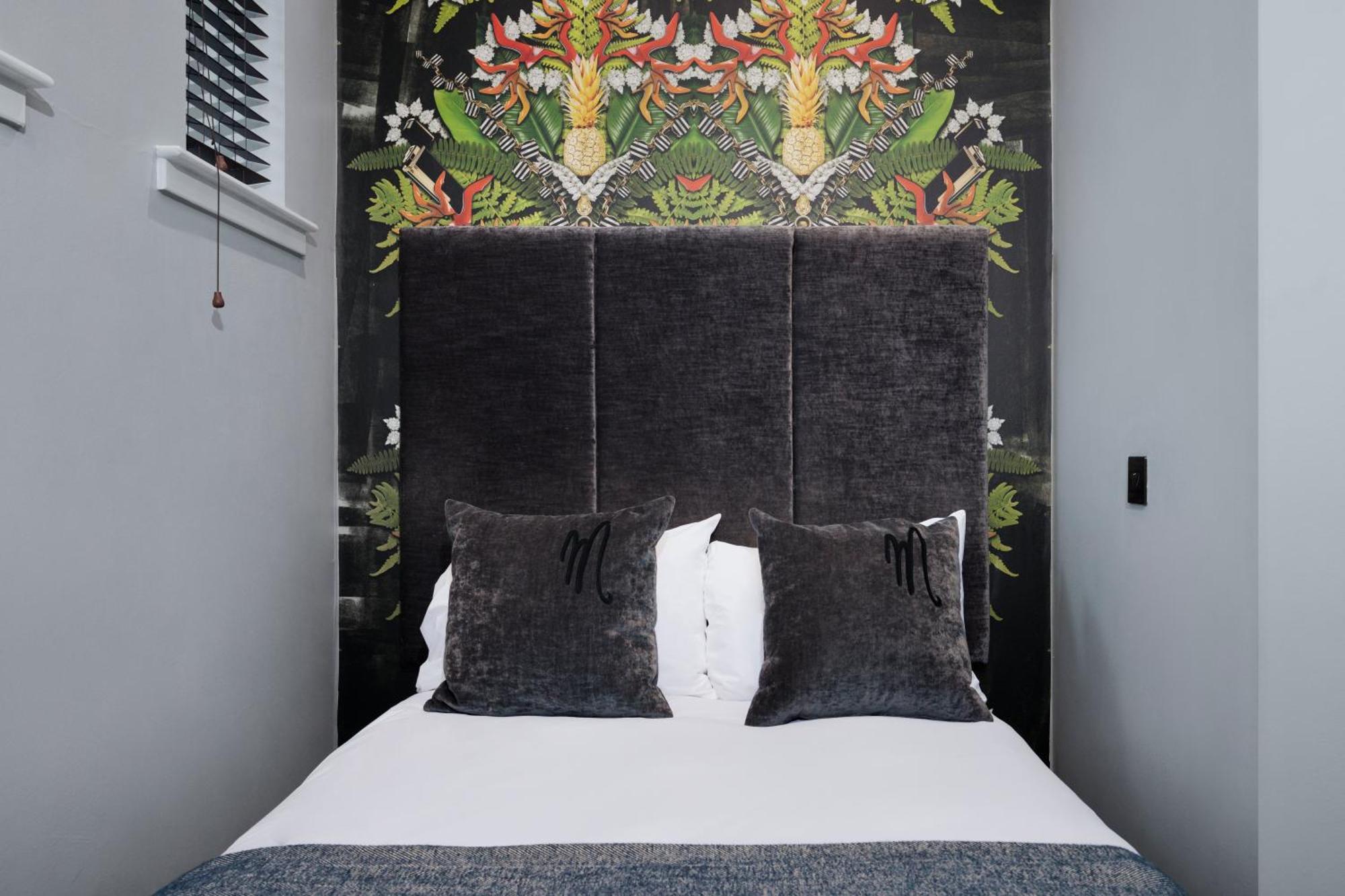 Single Club Room