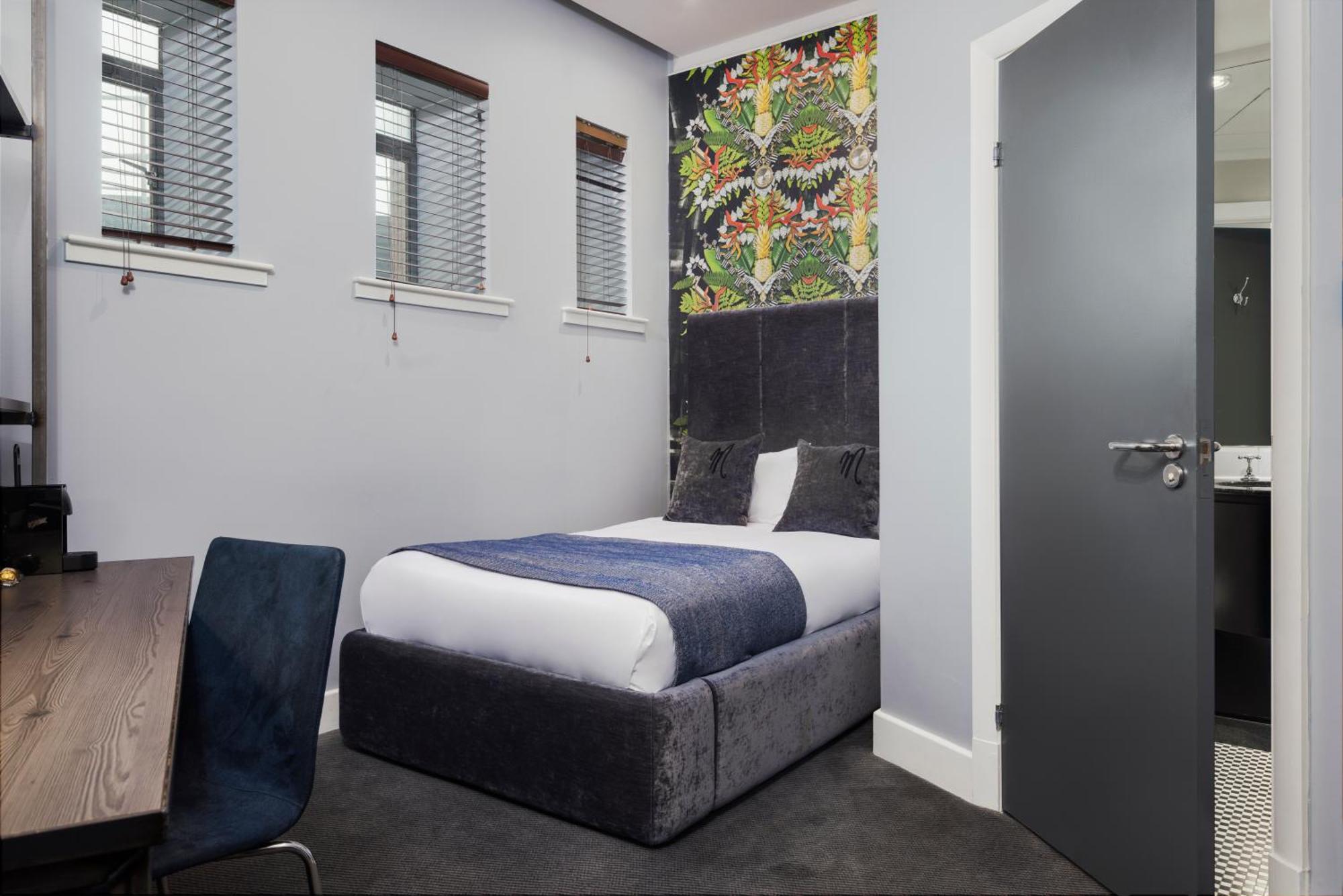 Single Club Room