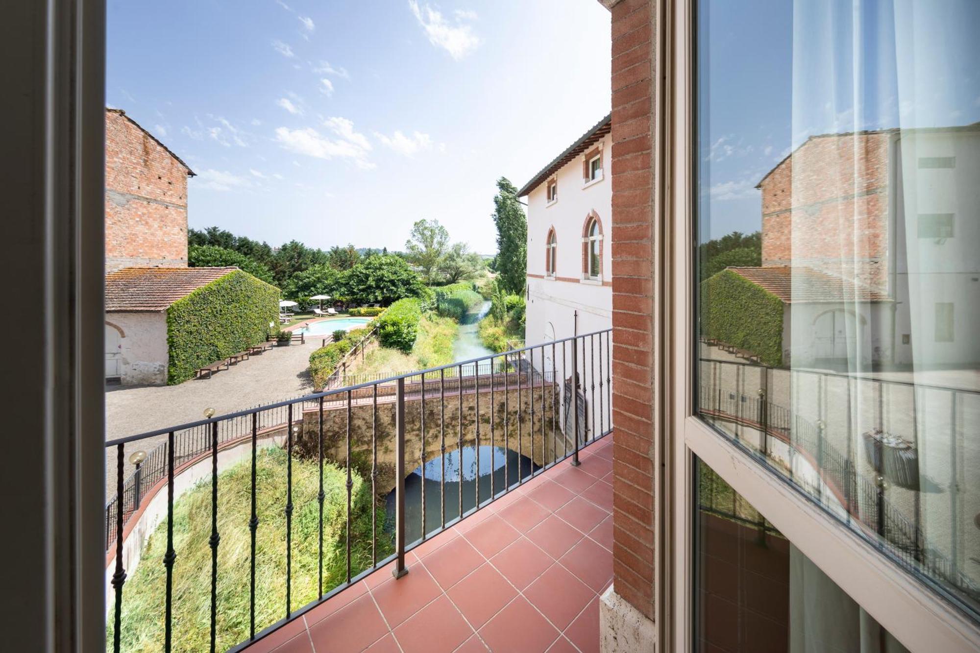 Superior Balcony River View