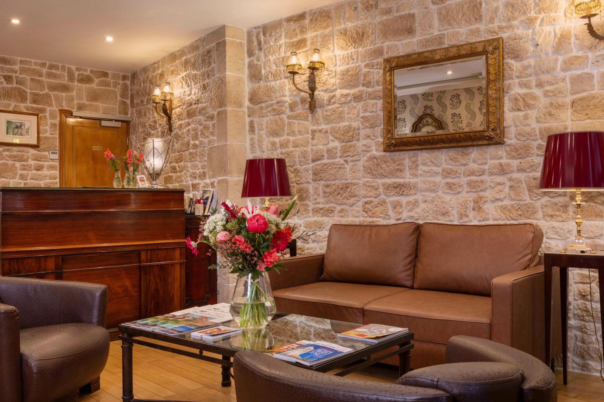 Suite,1706601346:JPEG