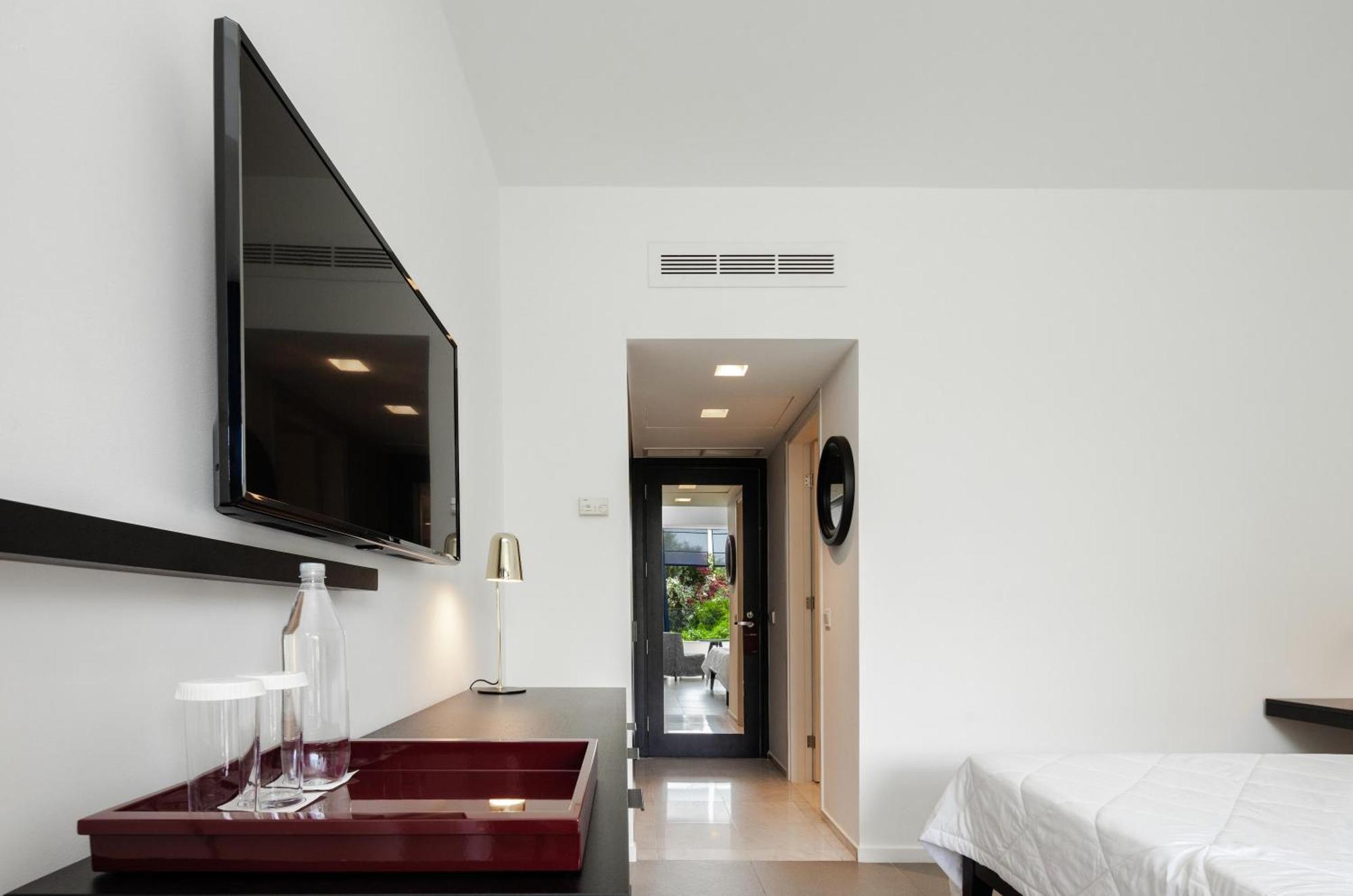 Inland View Room