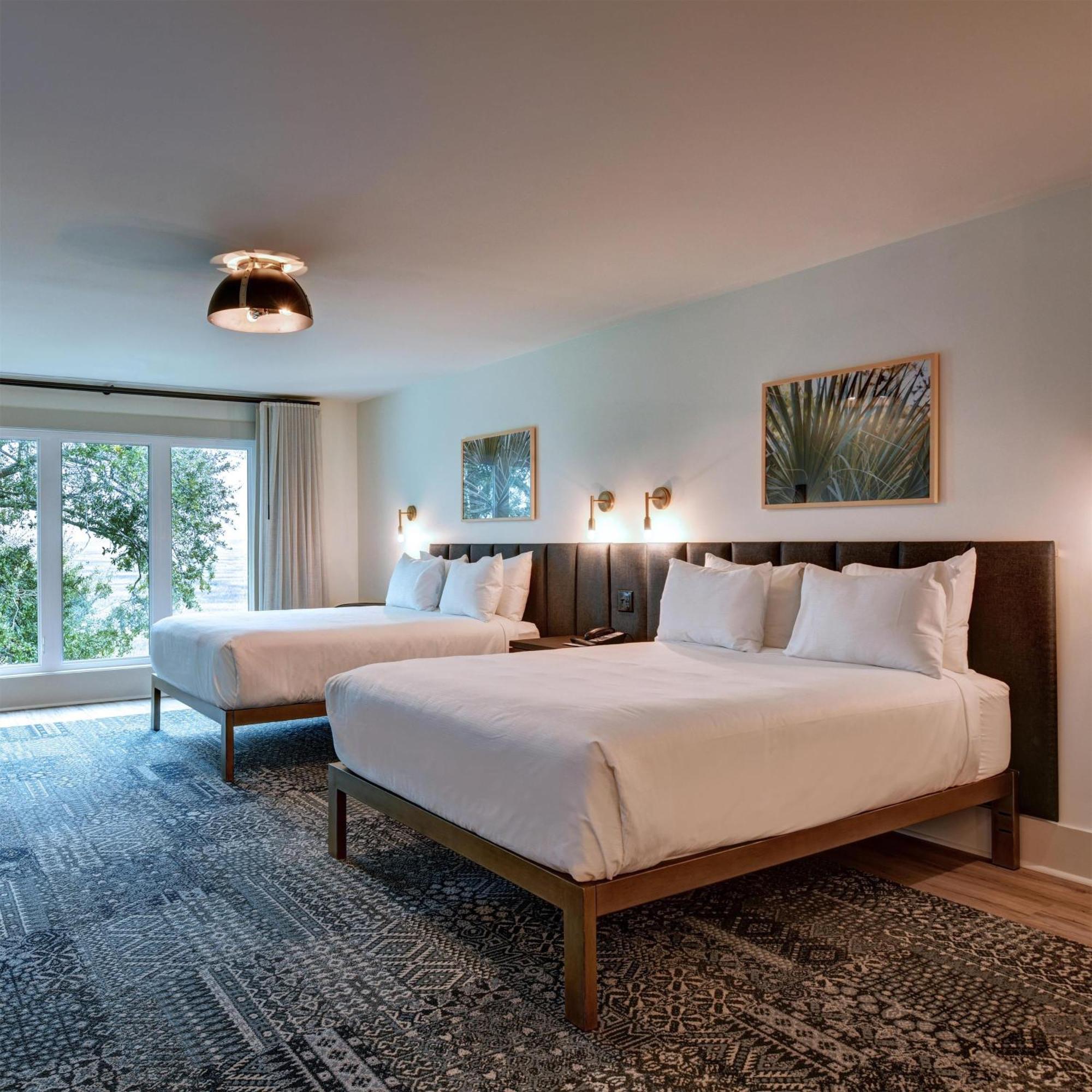 Standard Queen Room
