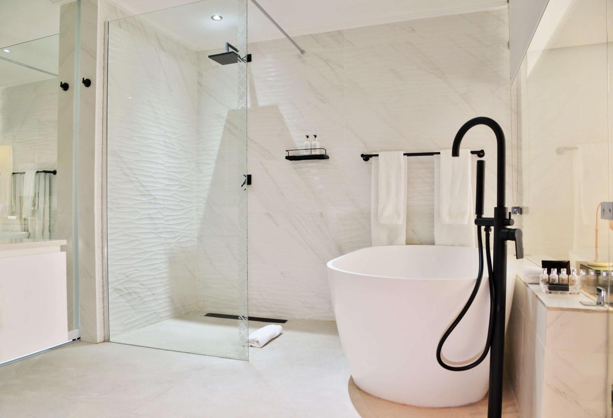 Luxury Room,1687453820:JPEG