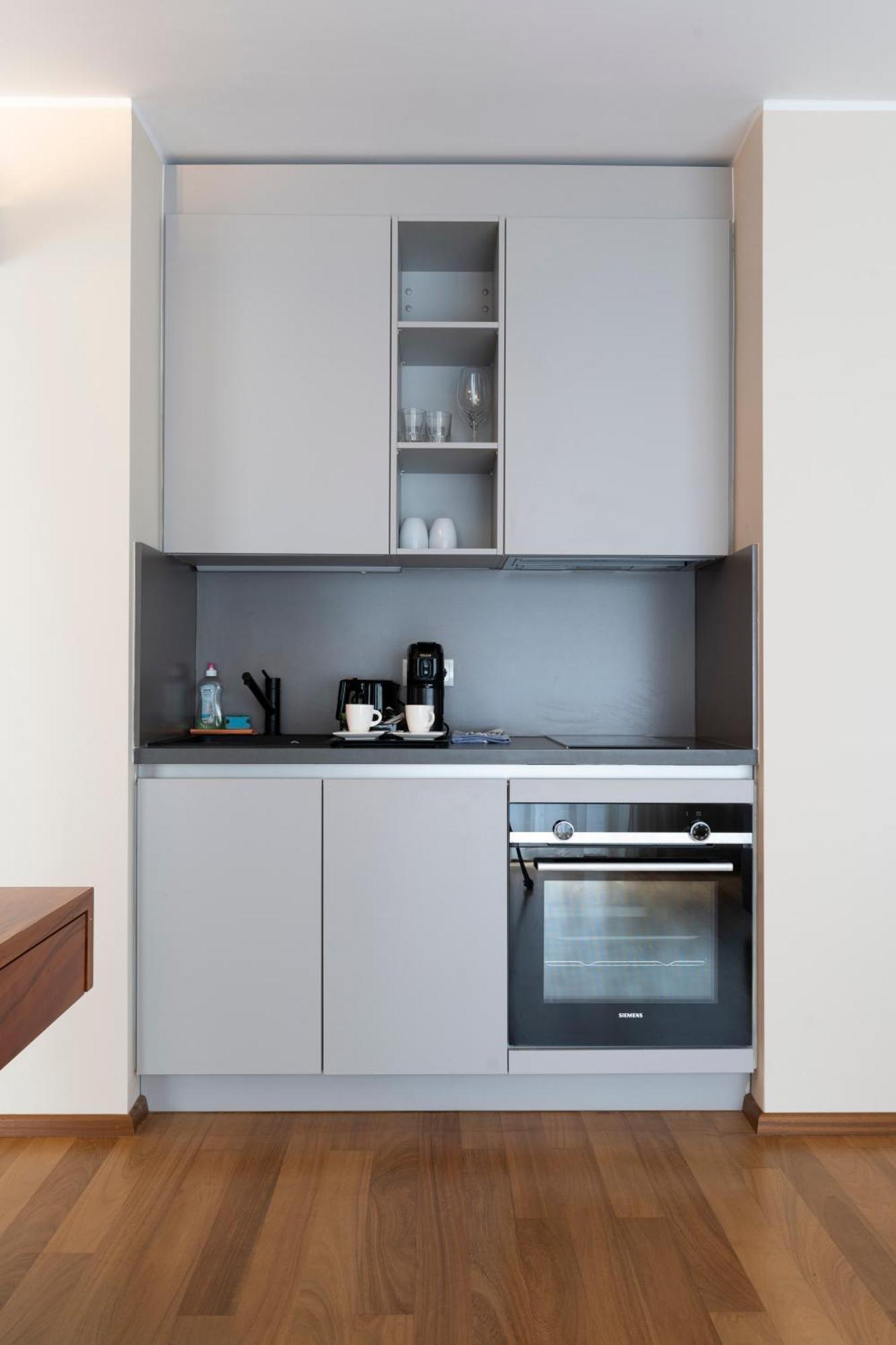 One-Bedroom Apartment Balcony 110 112