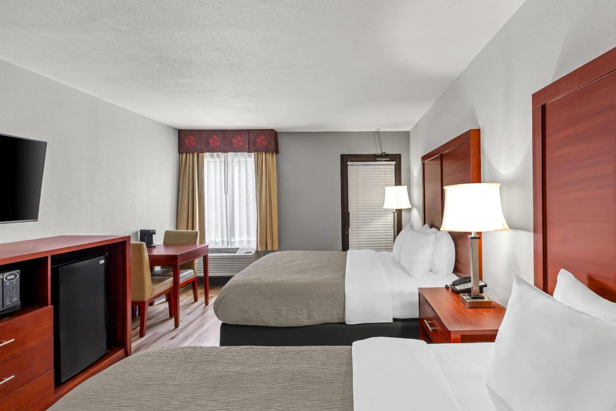 Queen Room Two Queen Beds Non-Smoking