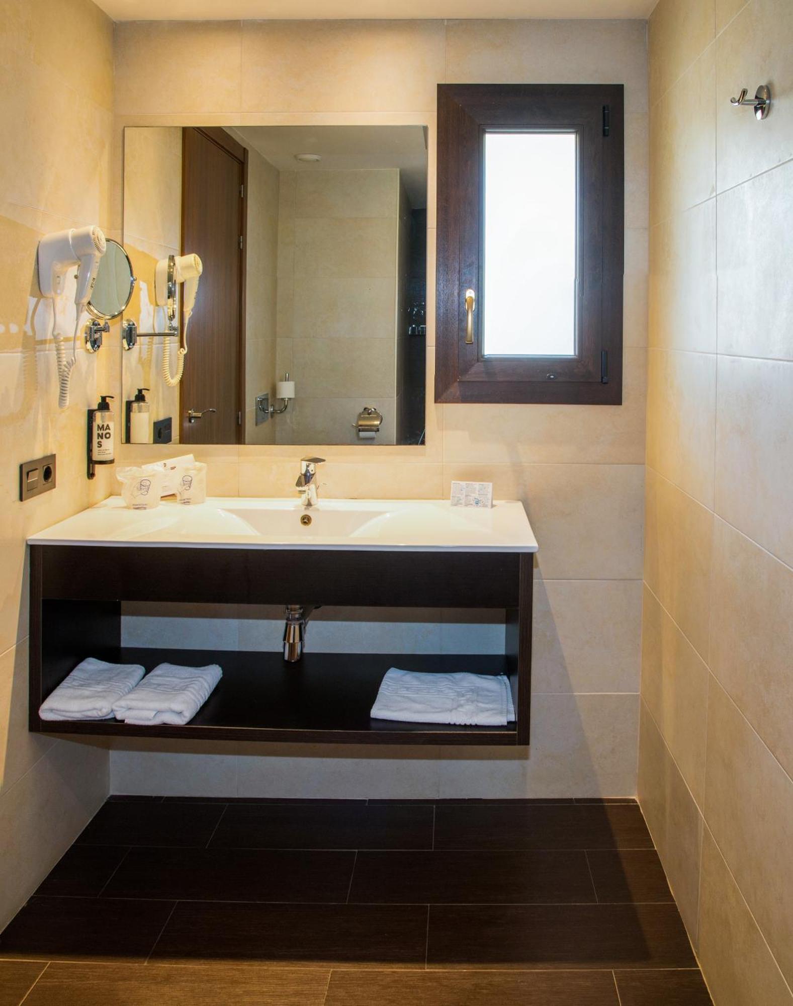 Comfort Twin Room