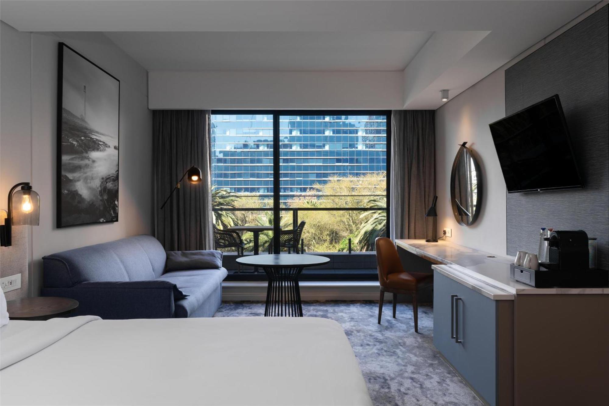 Junior Suite Balcony Mountain View