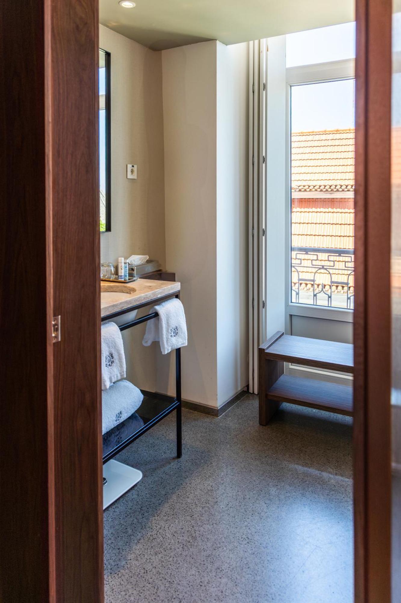 Quarto Duplo ou Twin Deluxe com Vista do Rio ou do Castelo