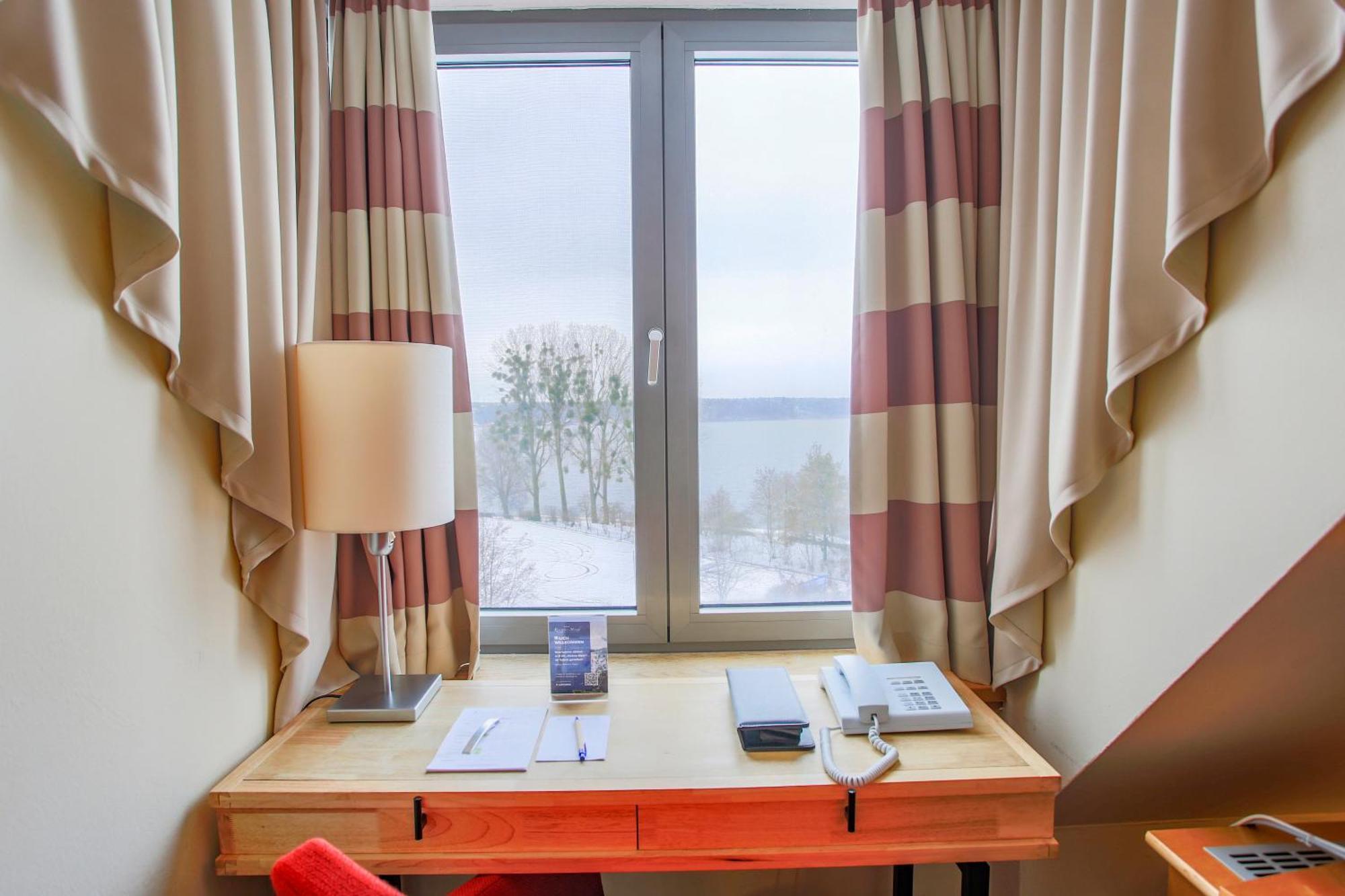 Single Room,1691979814:JPEG