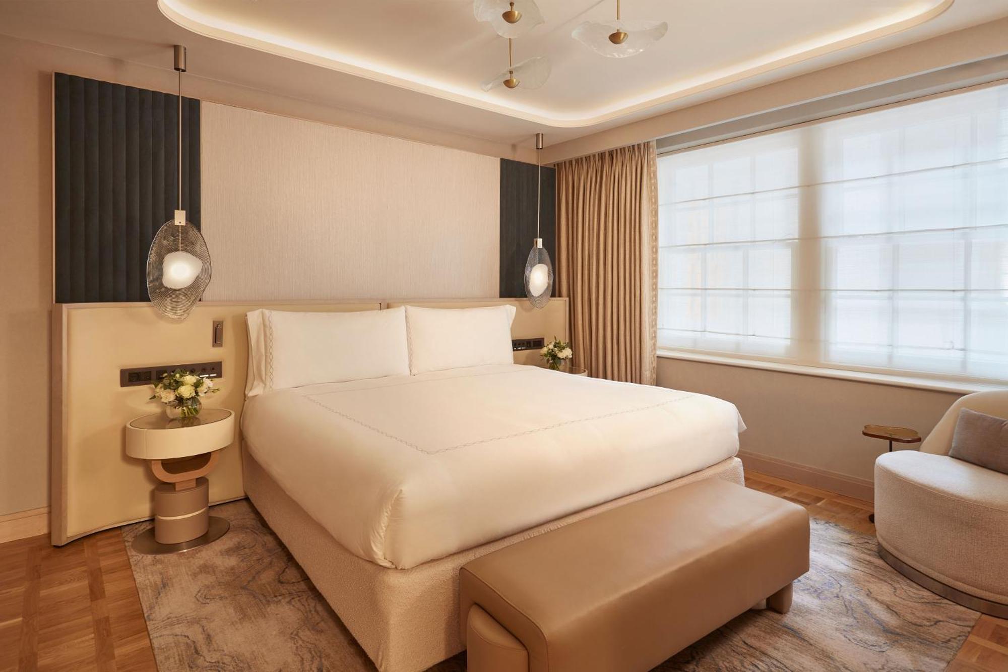 Claridge’s Room