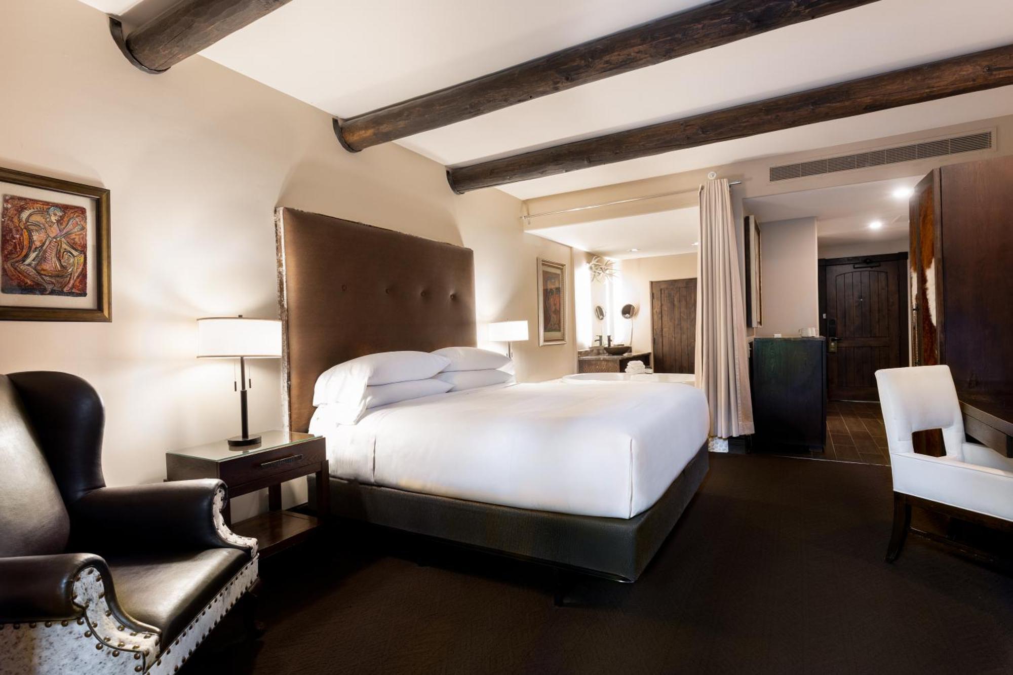 Standard King Room