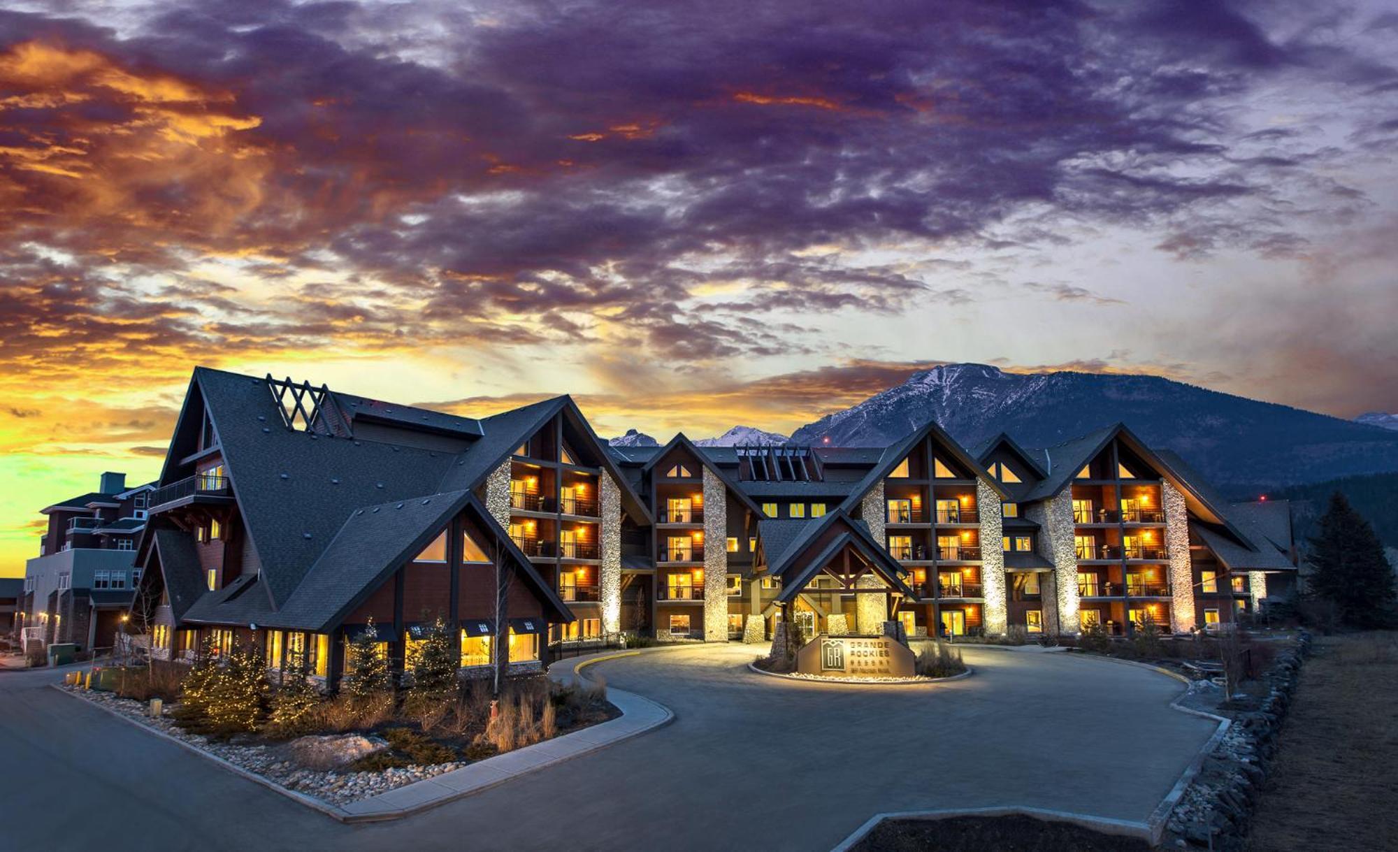 One-Bedroom Suite Mountain View