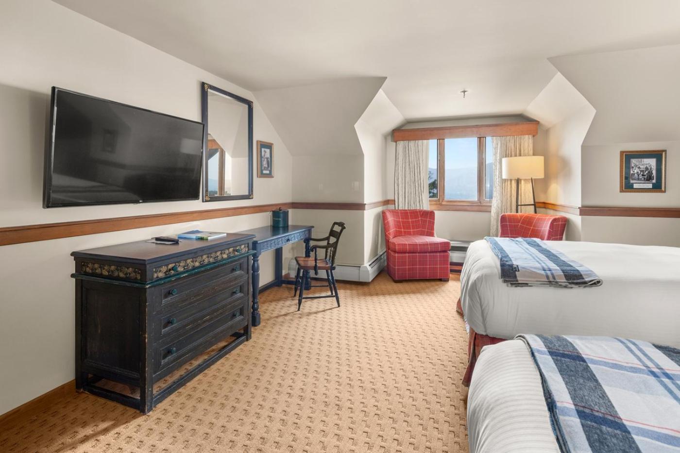 Queen Room Two Queen Beds