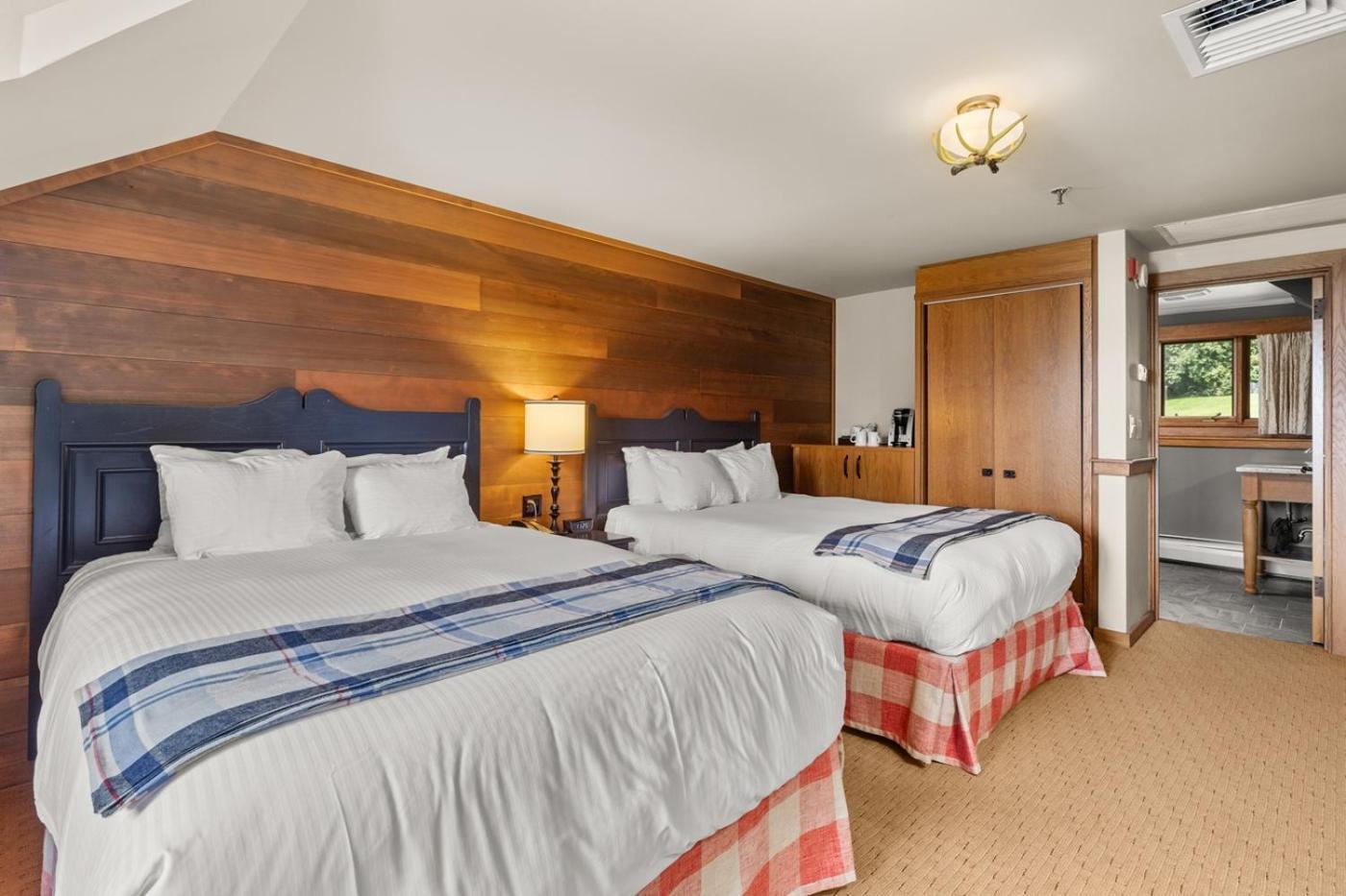 Queen Room Two Queen Beds