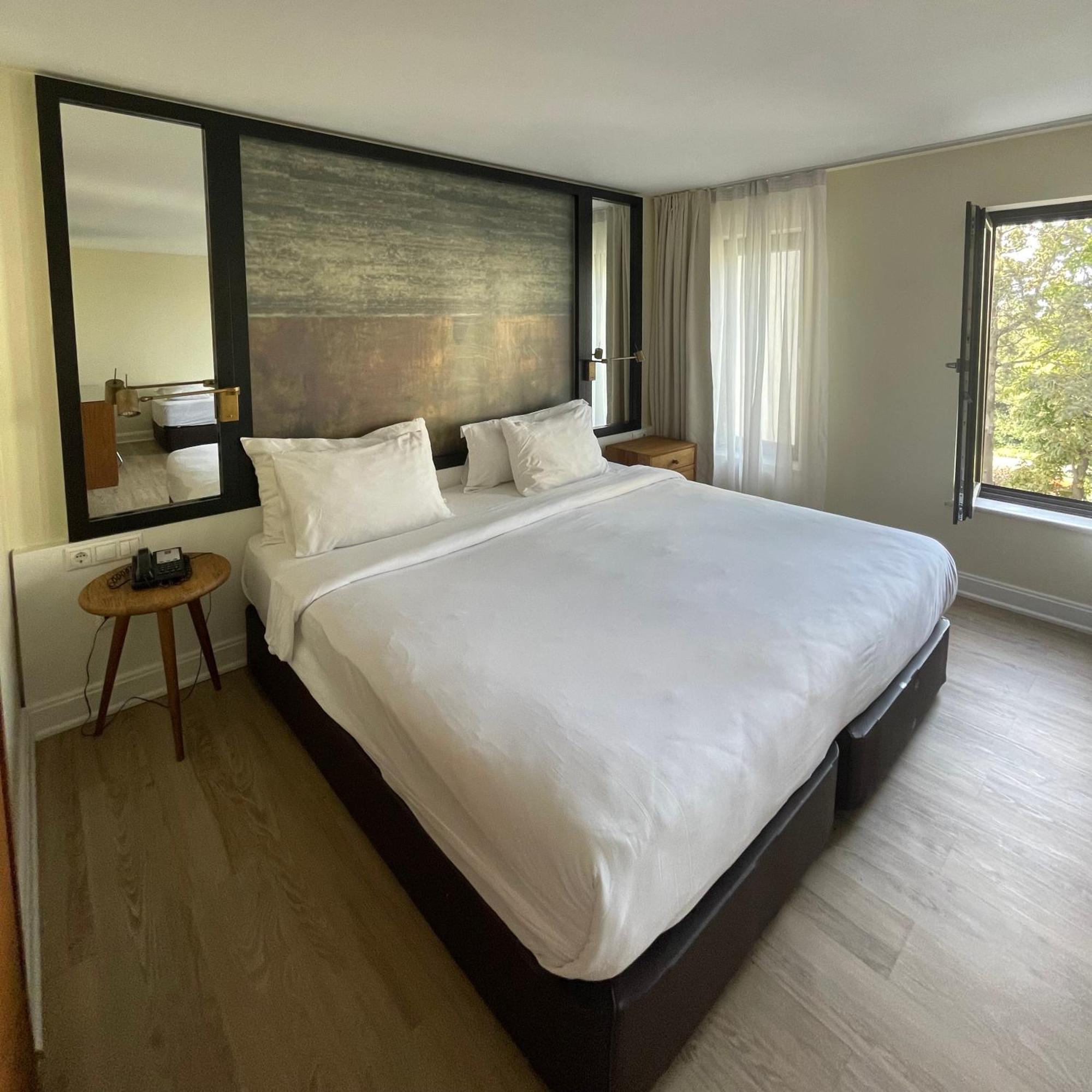 Superior Room,1695744665:JPEG