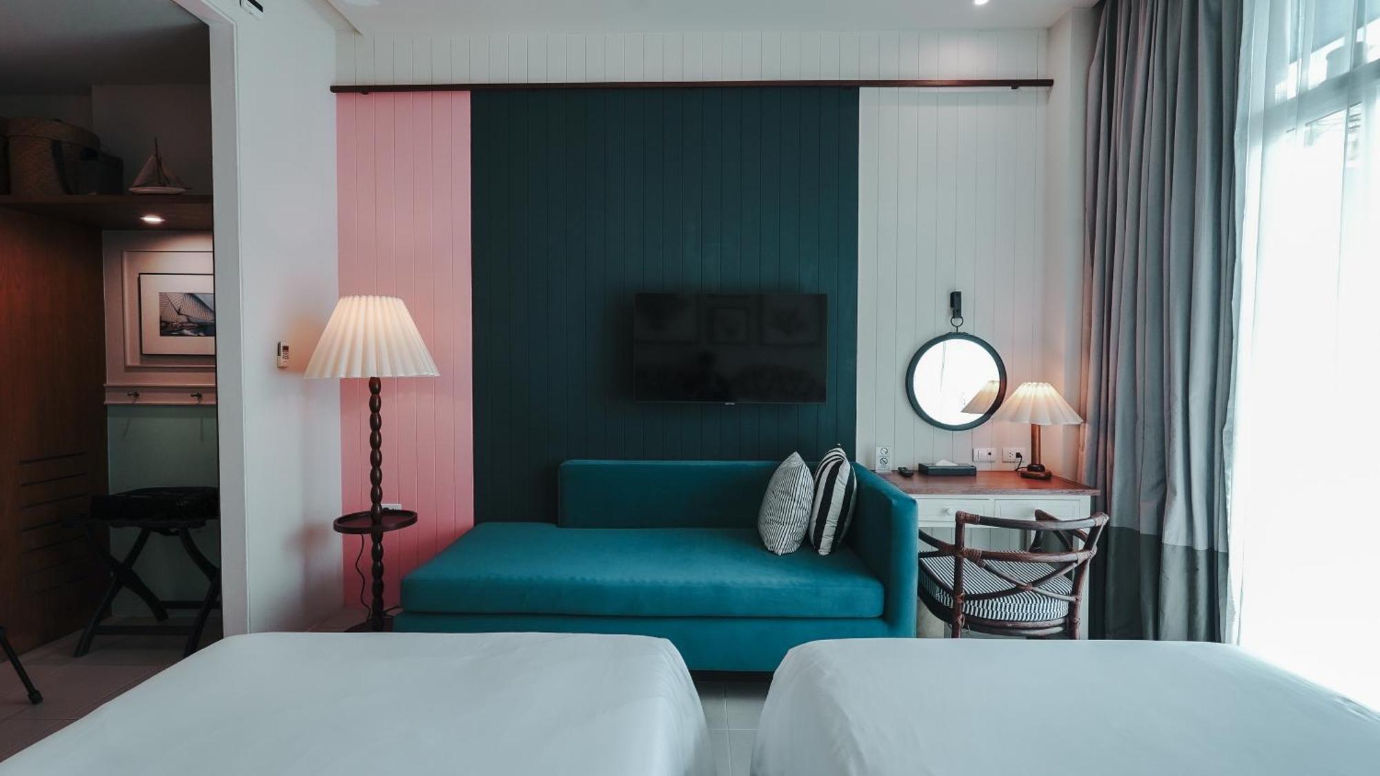 Deluxe Double Room Pool Access