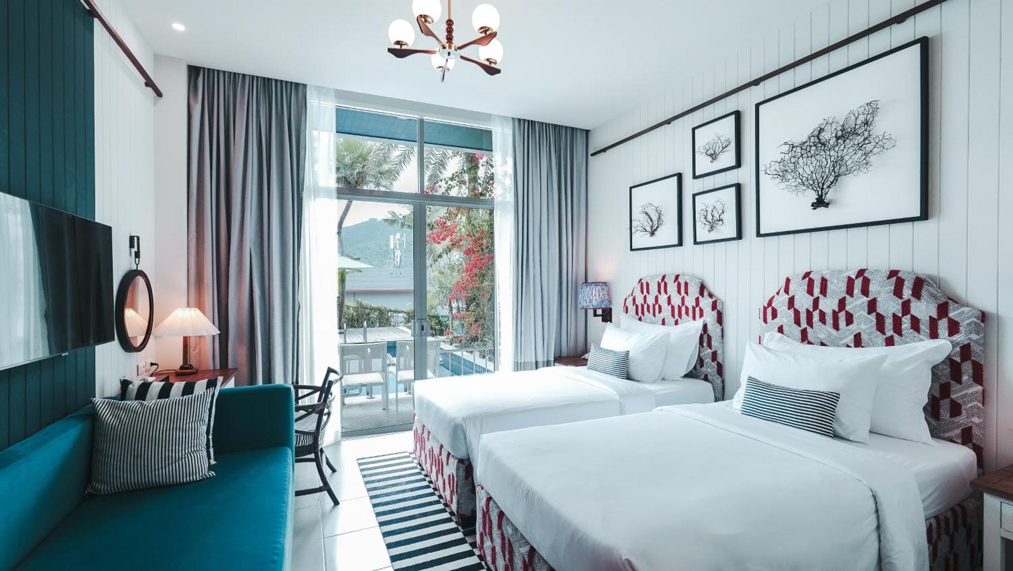 Deluxe Double Room Pool Access