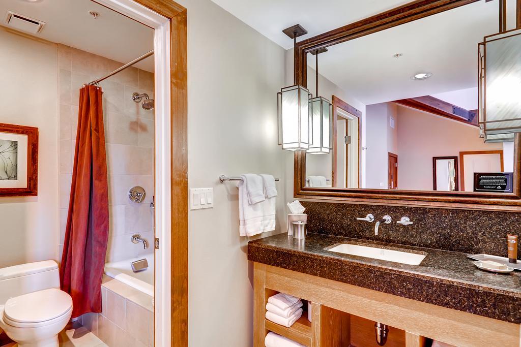Deluxe Room Two Queen Beds