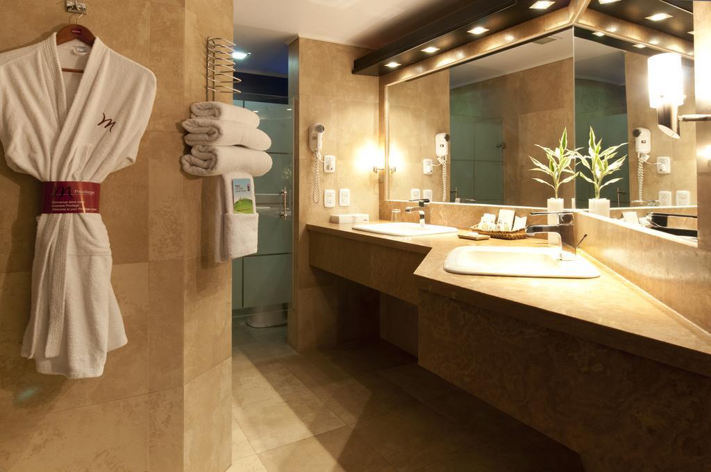 Superior King Suite