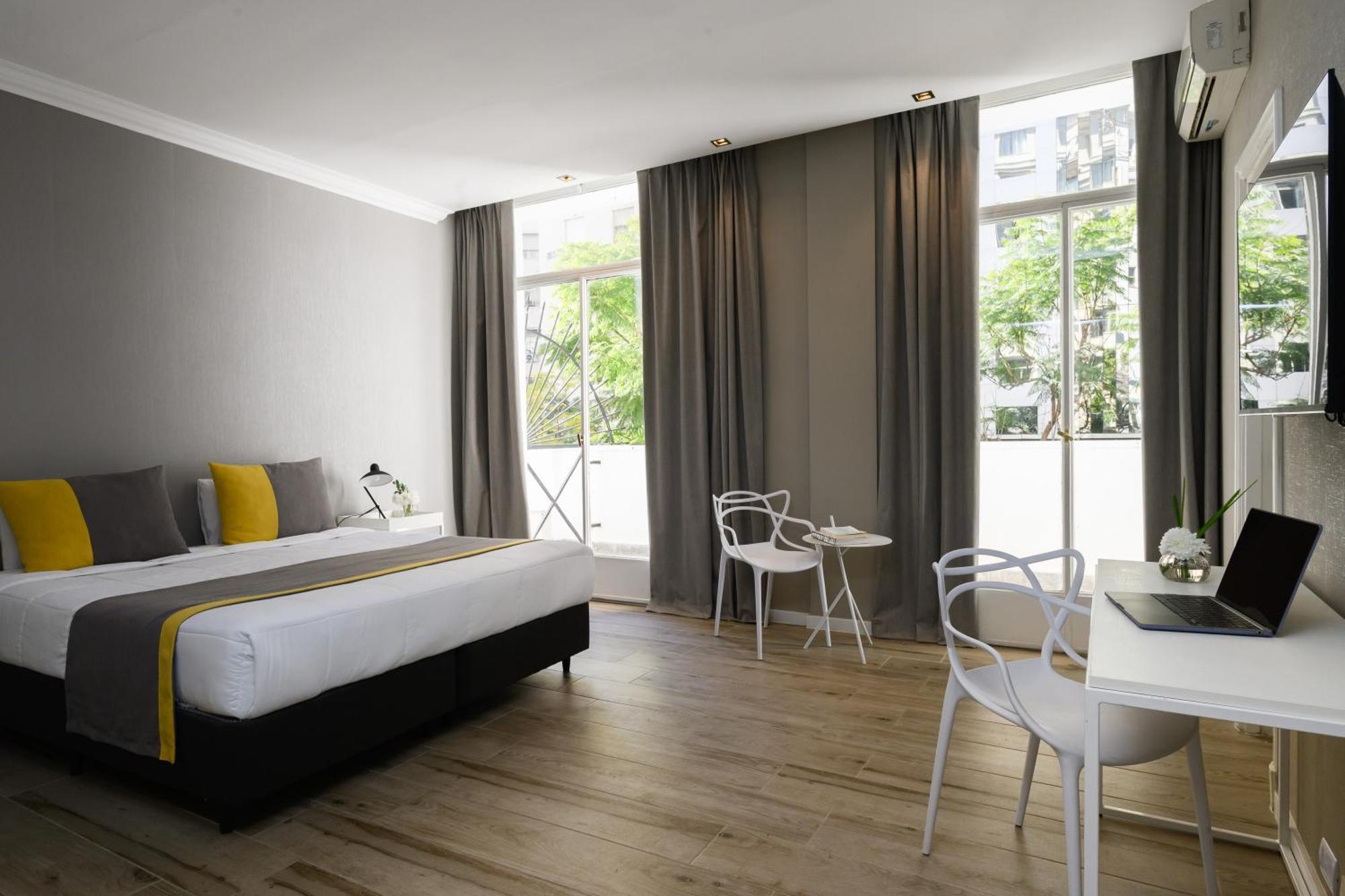 Deluxe Double or Twin Room