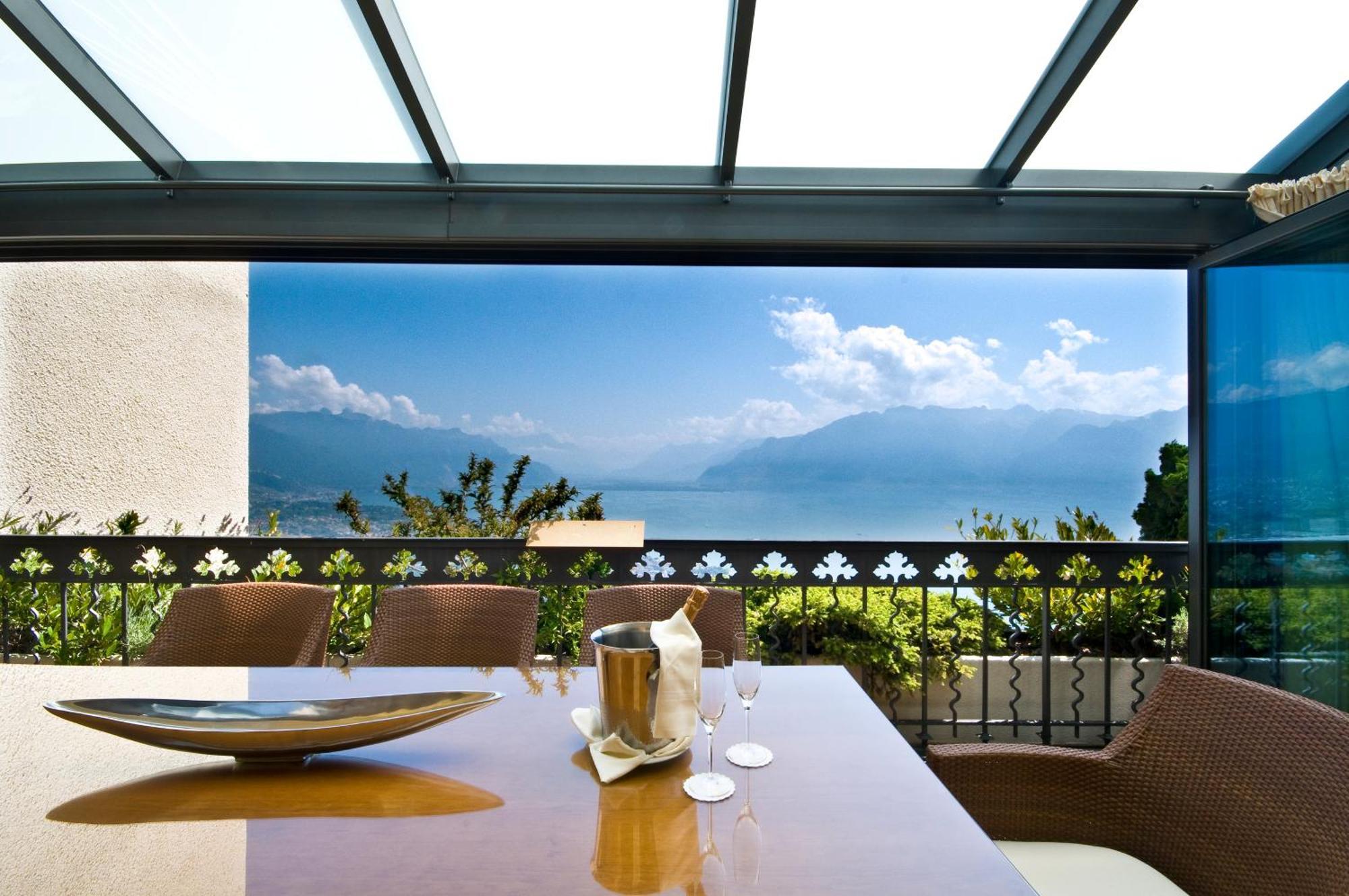 Royal Suite, 2 bedrooms, balcony and lake view,1697052935:JPEG