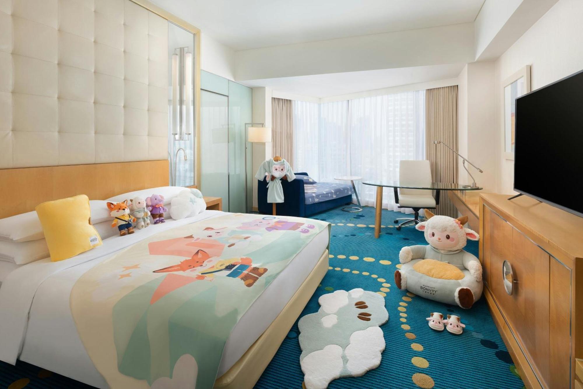 Marriott Squad Family King Room Sofa Bed