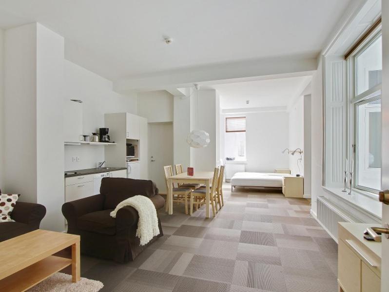 Studio Apartment One Double Bed