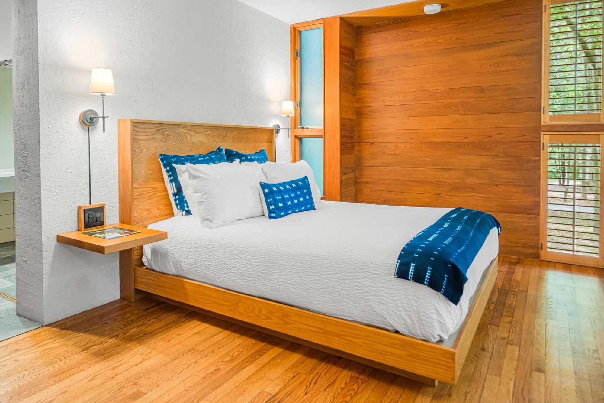 Standard Queen Room,1697906714:JPEG