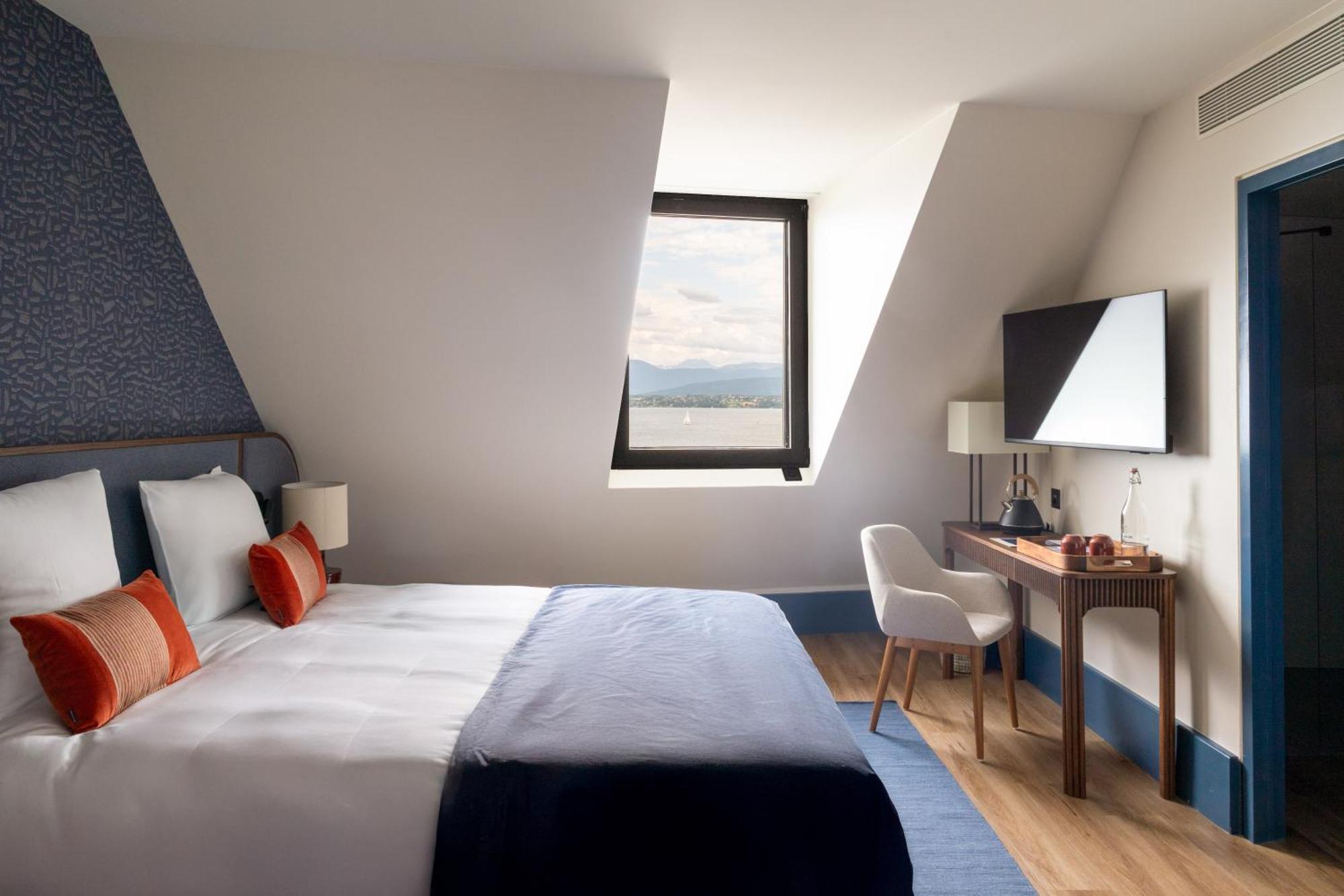 Double Room Lake View