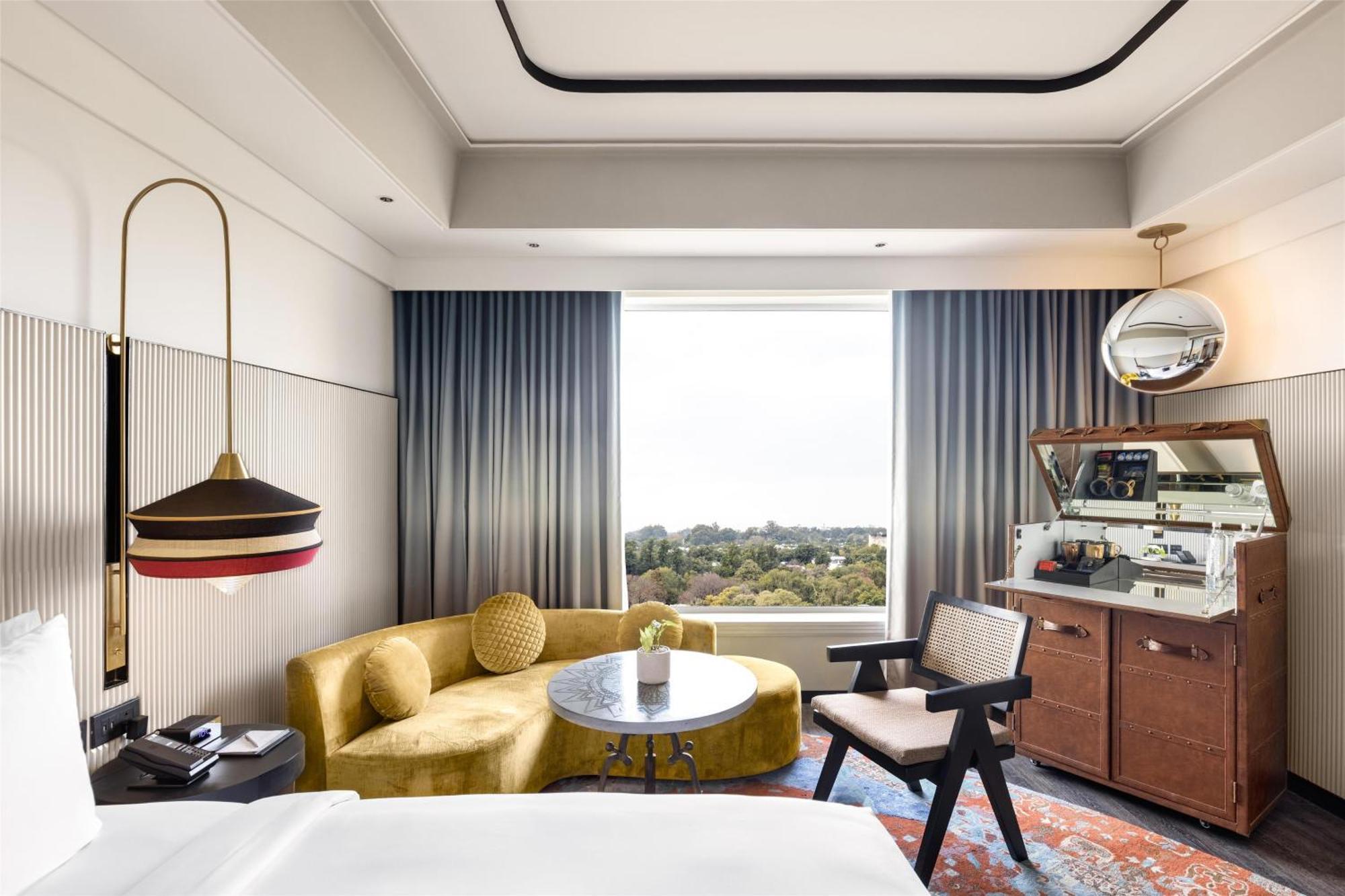 Deluxe Room disc on Food Soft Beverage Laundry SPA Credit INR 1000 T&C apply