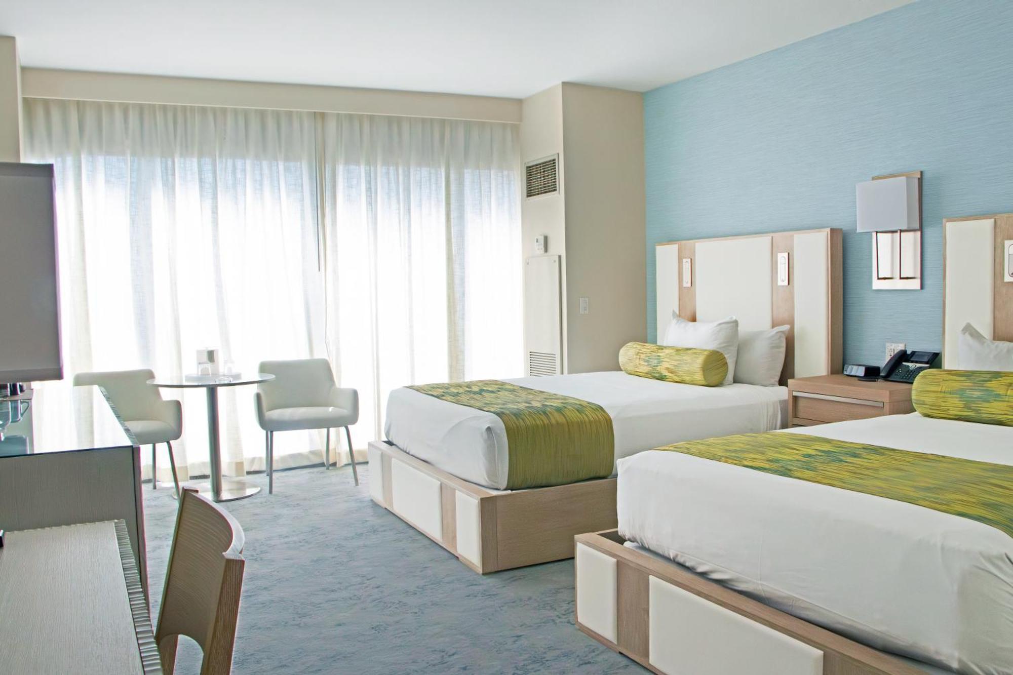 Luxury Queen Room