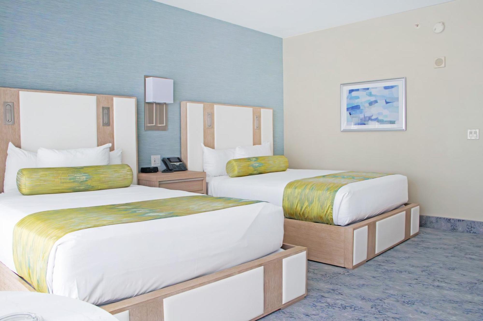Luxury Queen Room