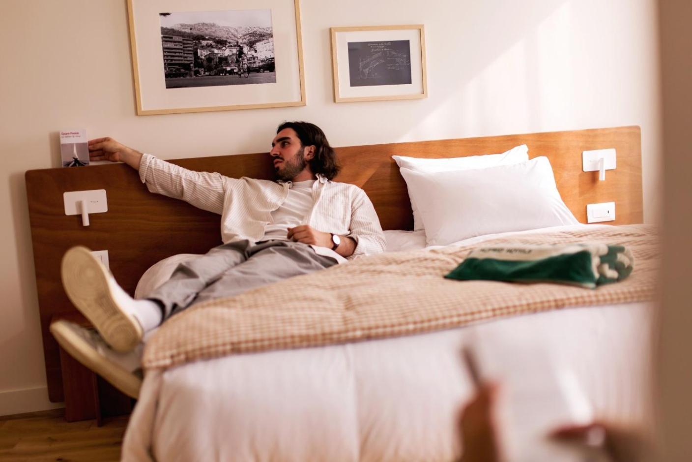 Family Room (4 People),1697782976:JPEG