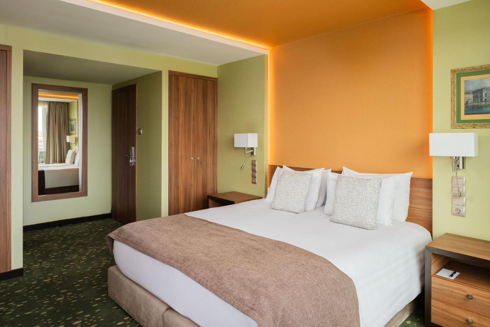 RiverView Double Room Extra Bed