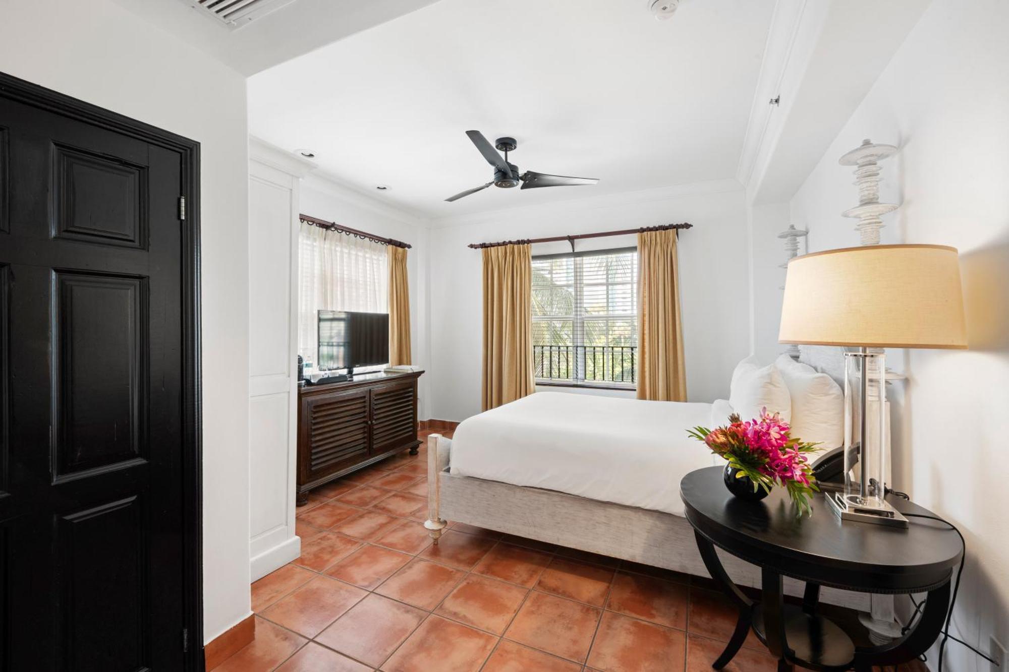 Casa Queen Room with View,1697798843:JPEG