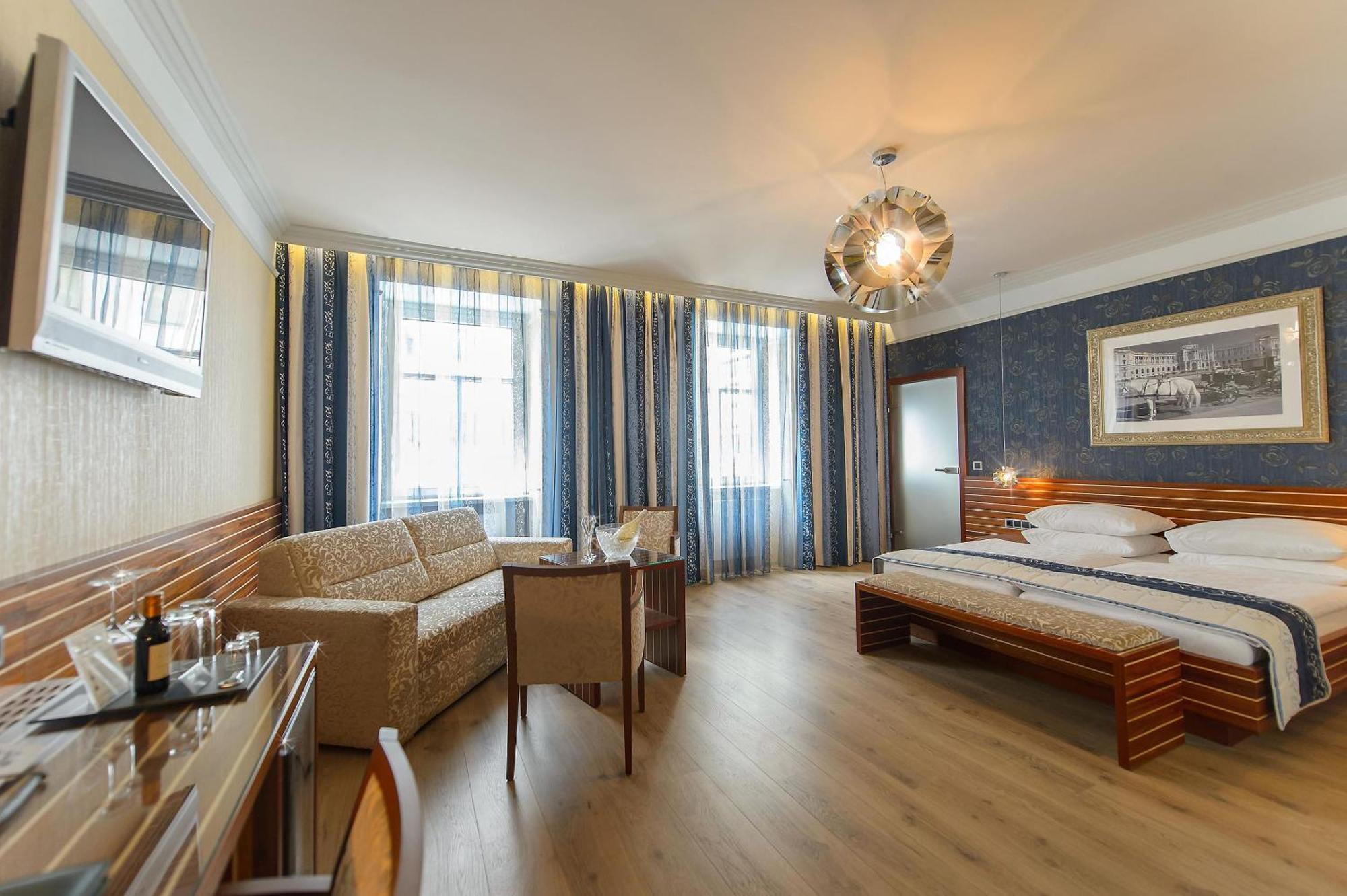 Luxury Junior Suite