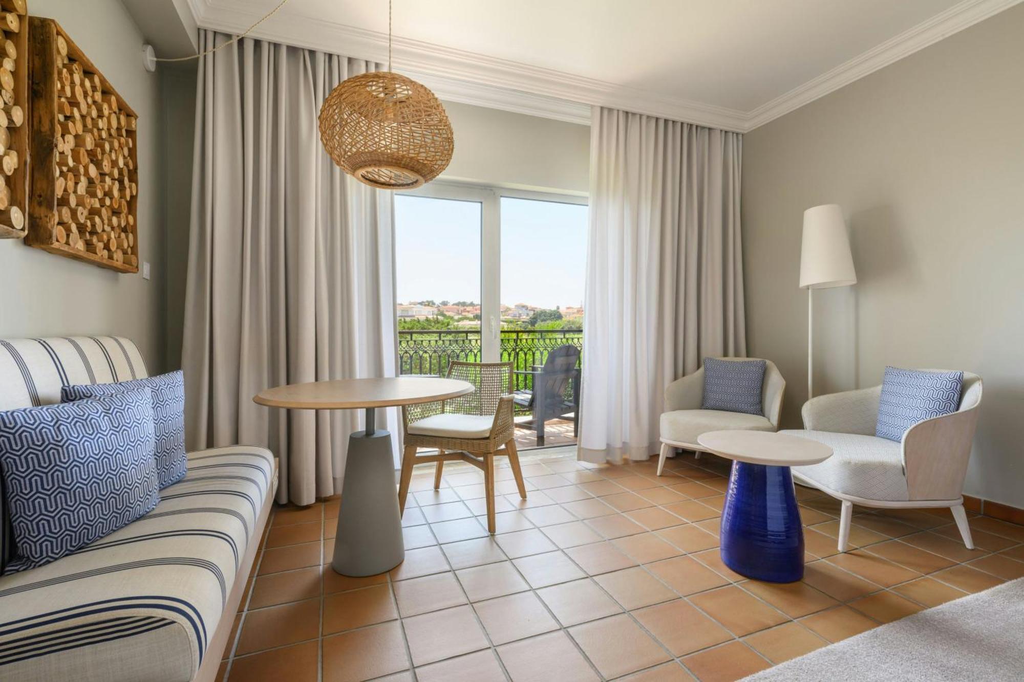 Guest room 1 King Golf view