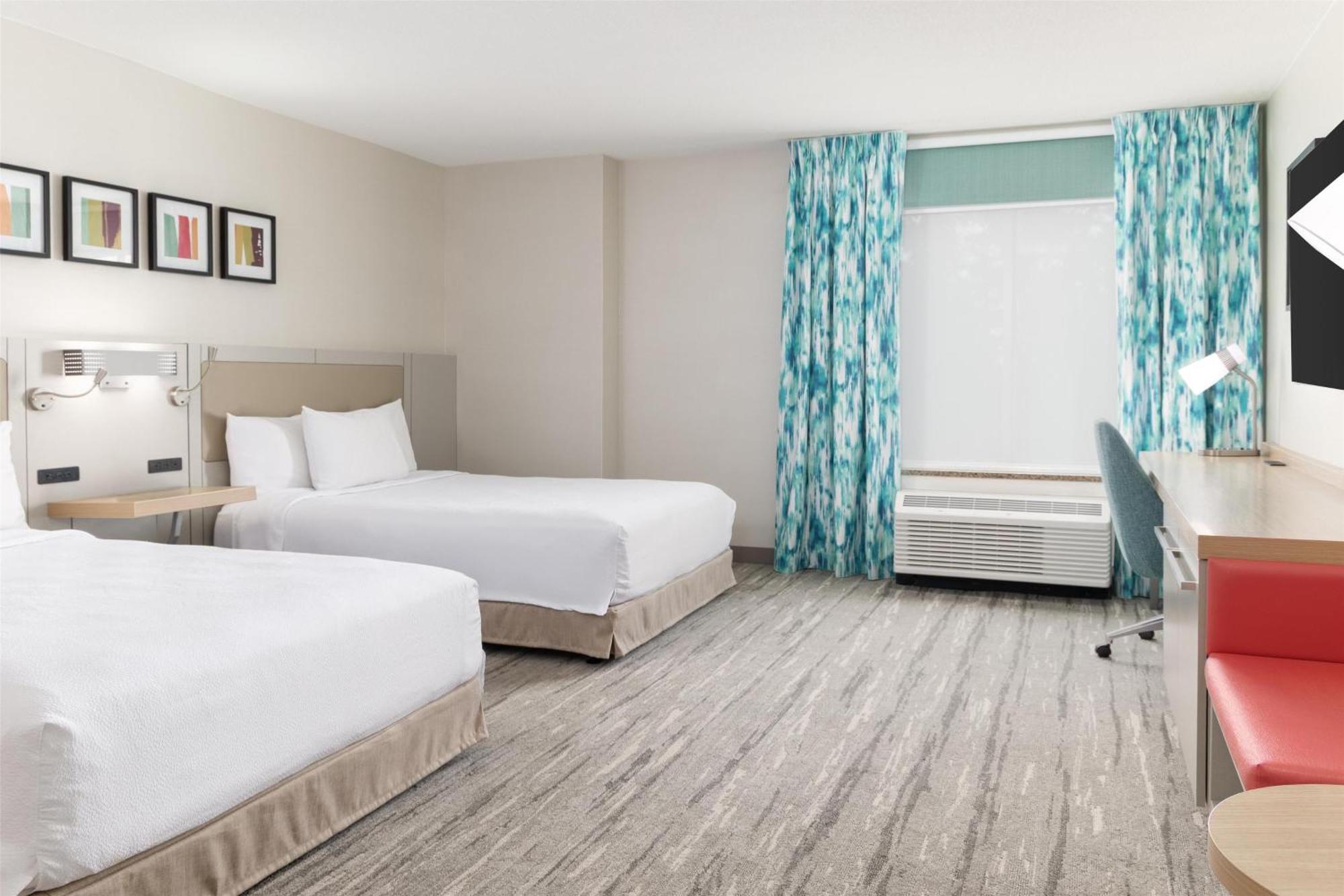 Queen Room Two Queen Beds Mobility Hearing Access