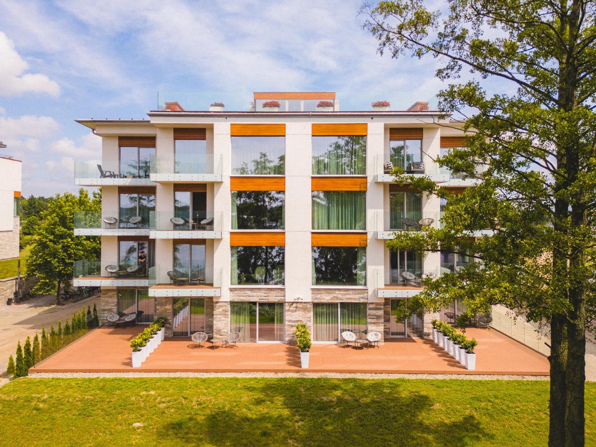 One-Bedroom Apartment Lake View Annex