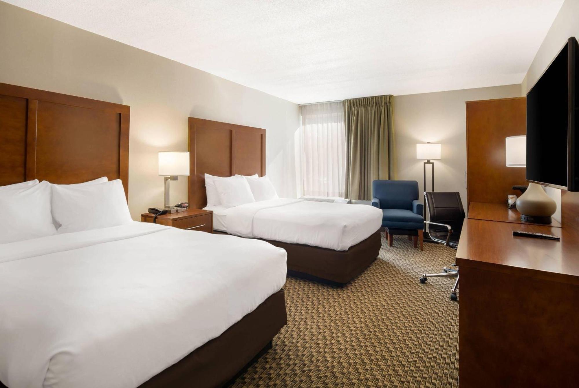 Double Room Two Double Beds Non-Smoking
